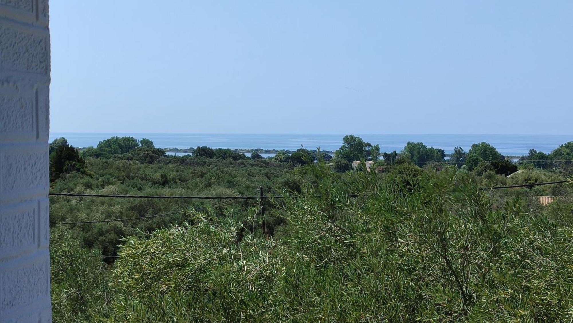 Corfiot With Seaviews To Holiday home