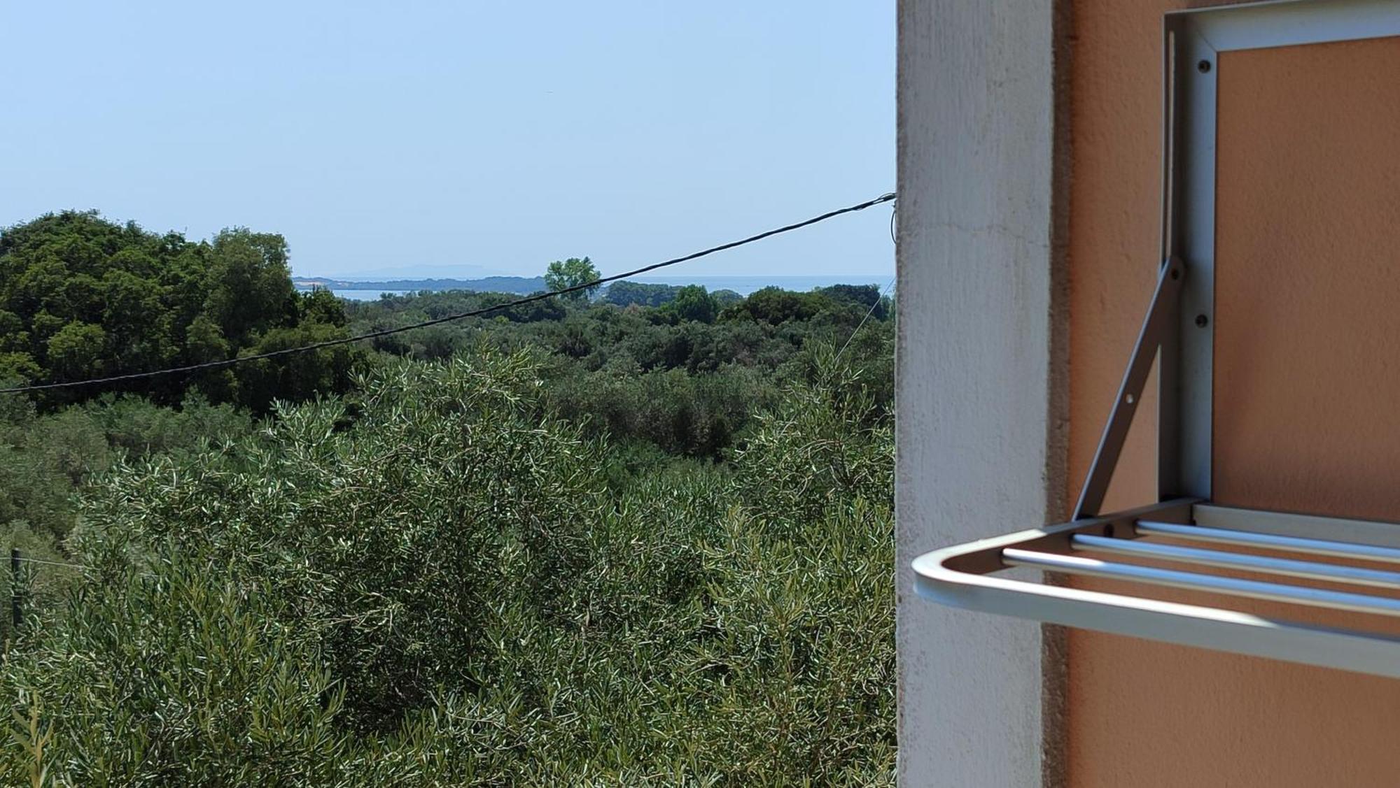 Corfiot With Seaviews To Holiday home