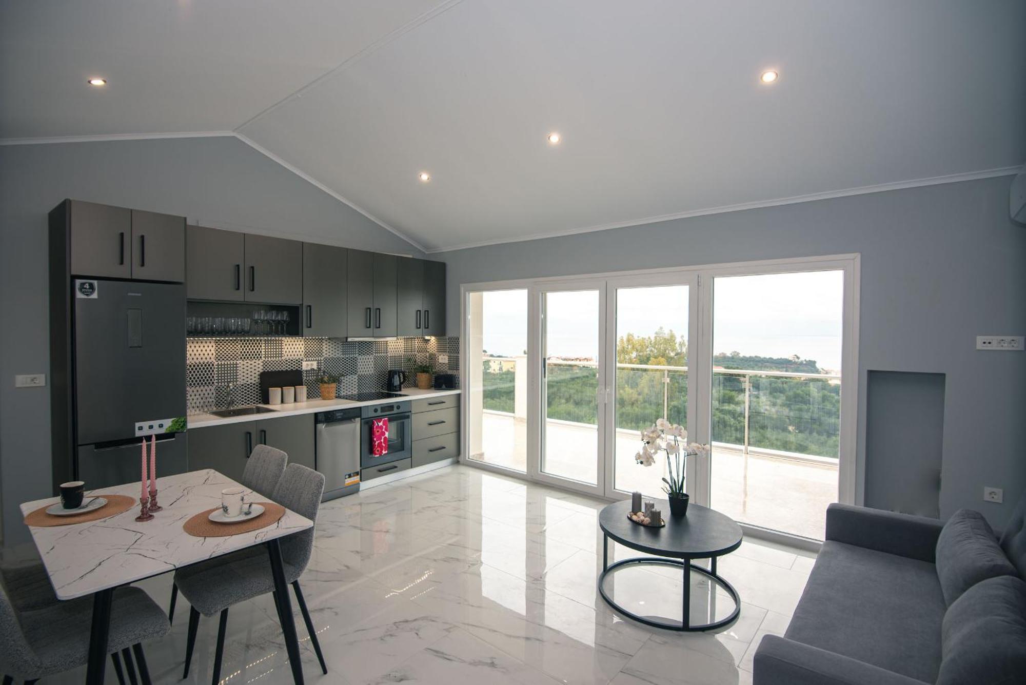 Gigi Star Luxury With Pool, Sea View