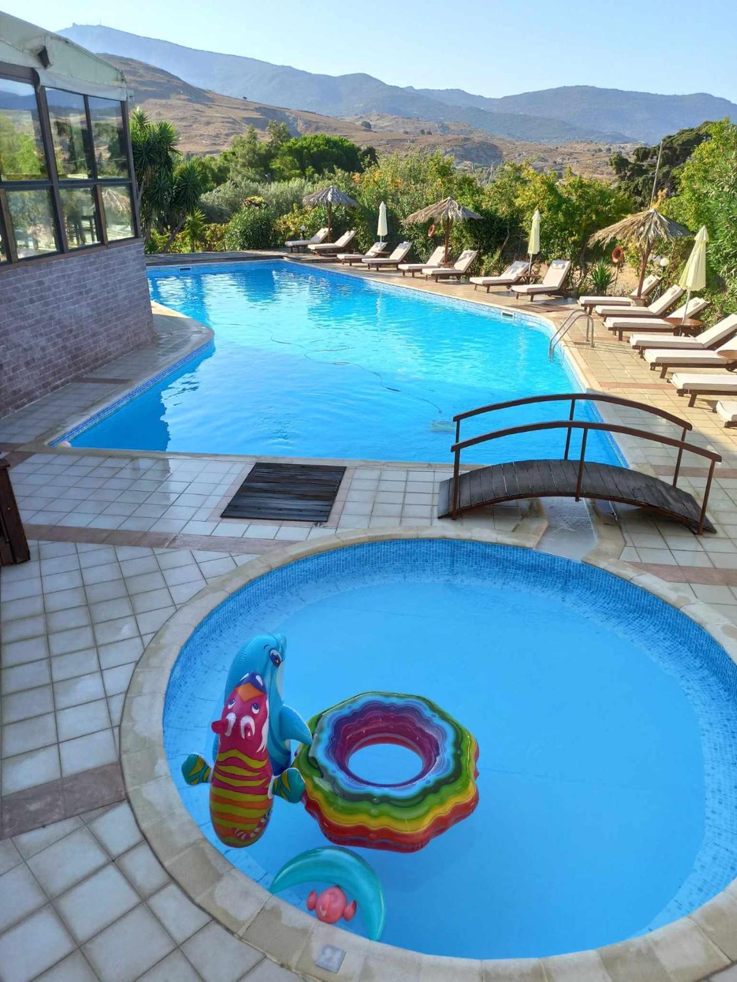 Orfeas Molivos Aparthotel Mithymna