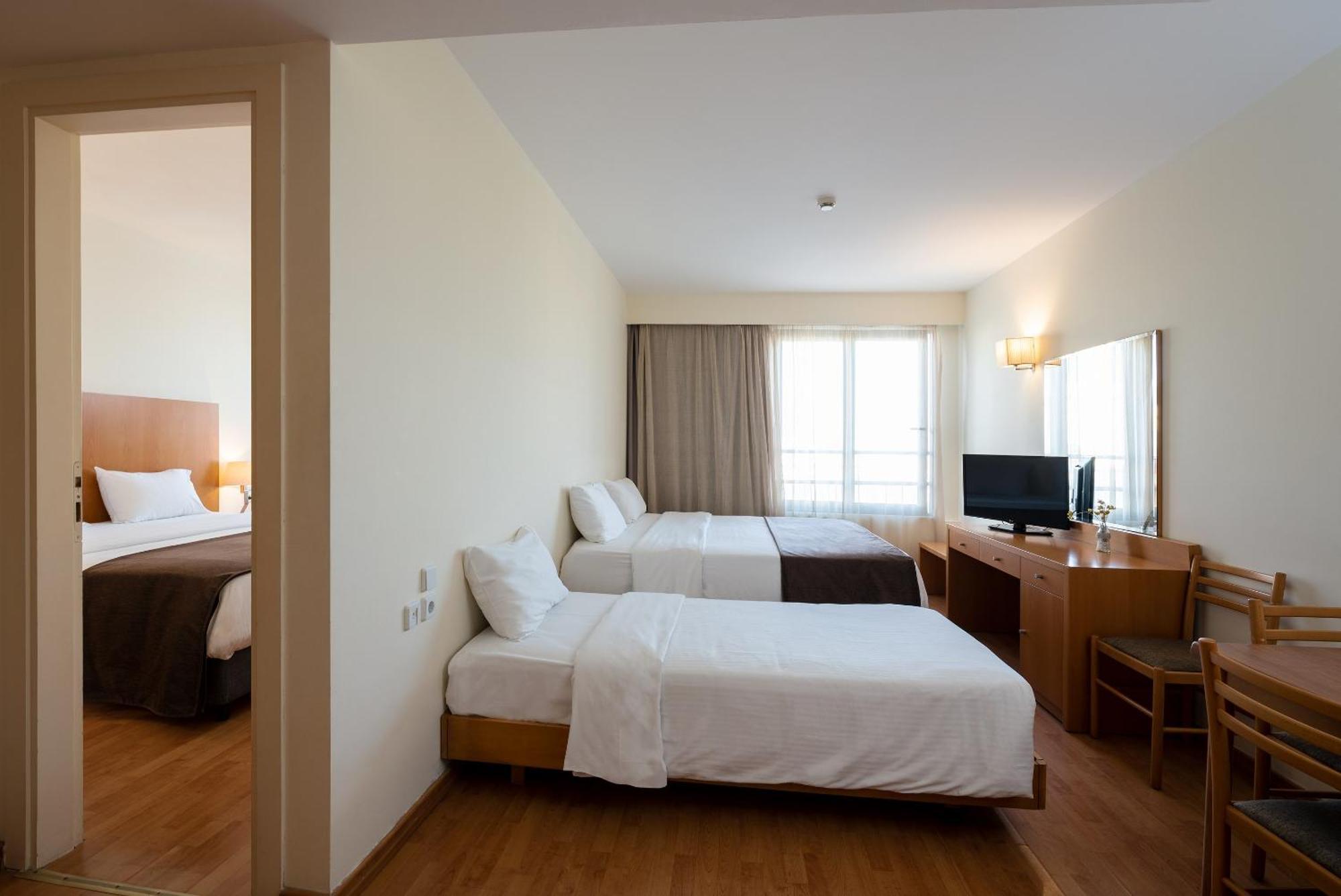 Hotel Angela Downtown