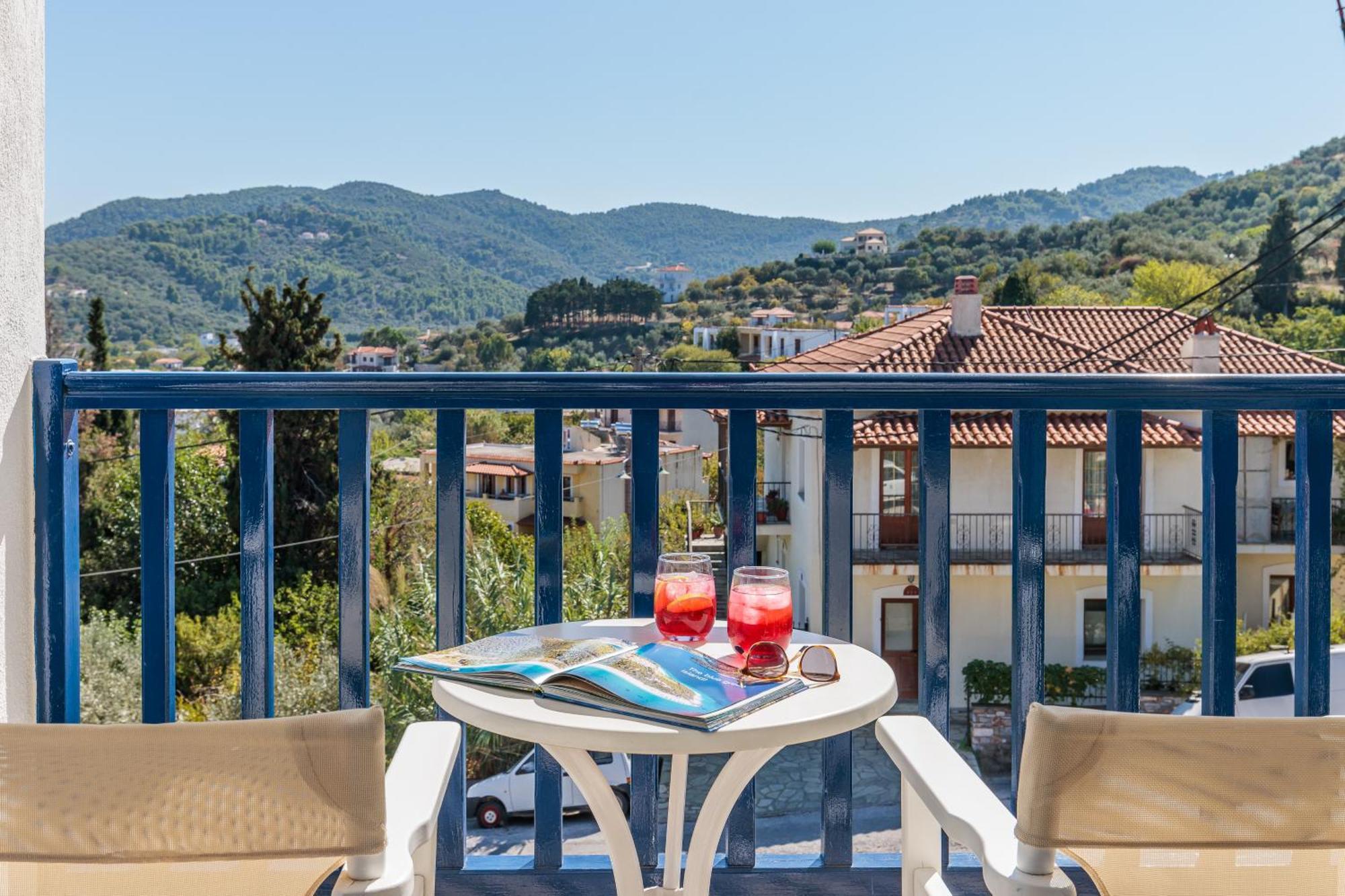 Aperitton Skopelos Town