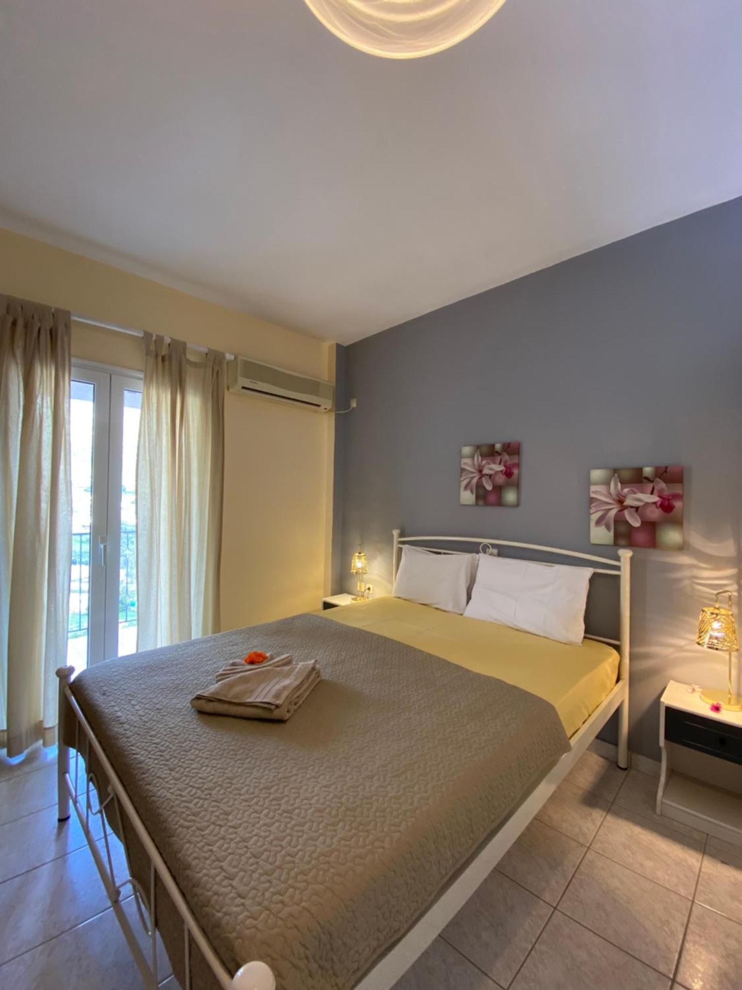 Apartment Myrtos 2*
