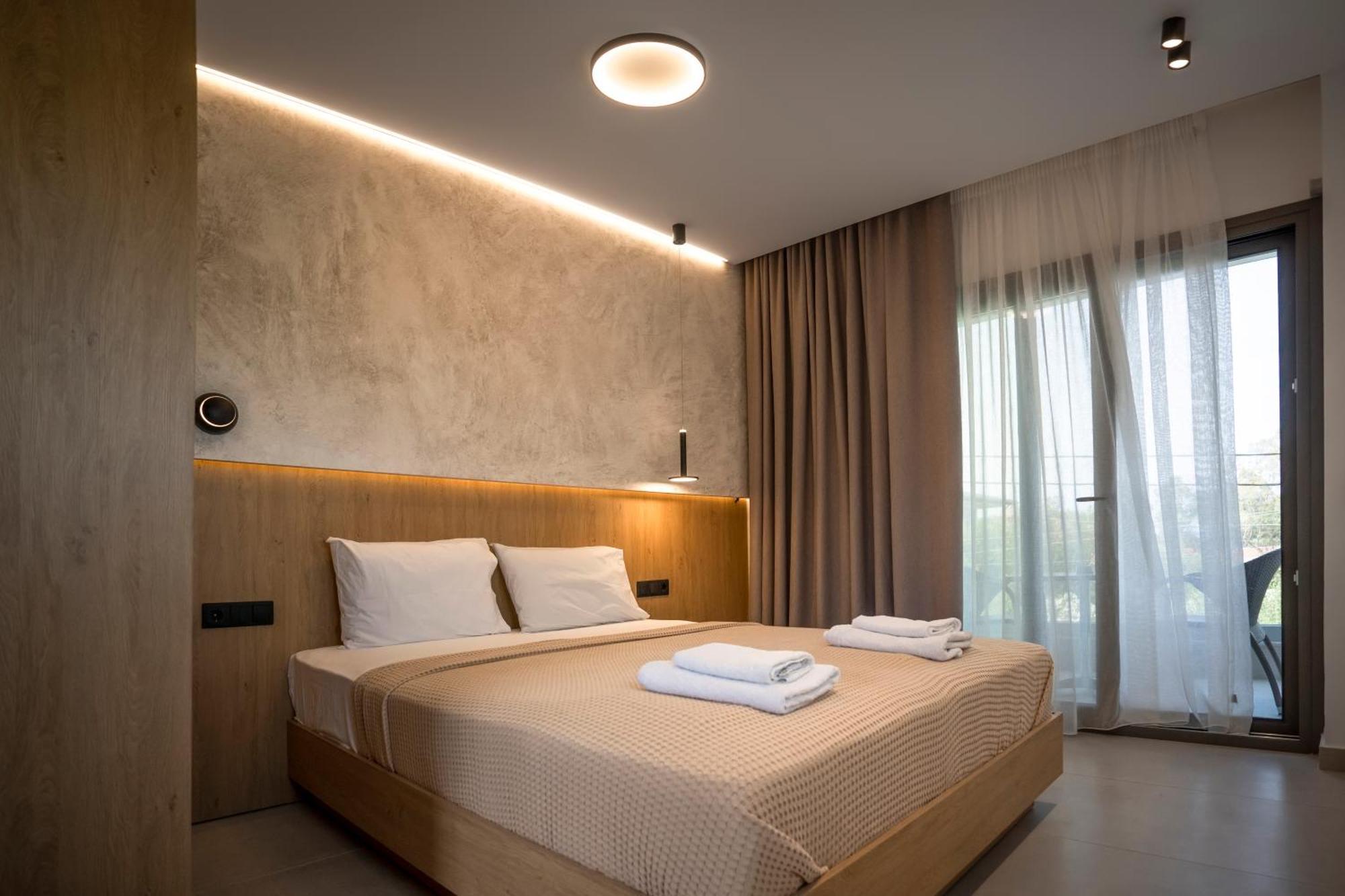 Dionisos Apartment *