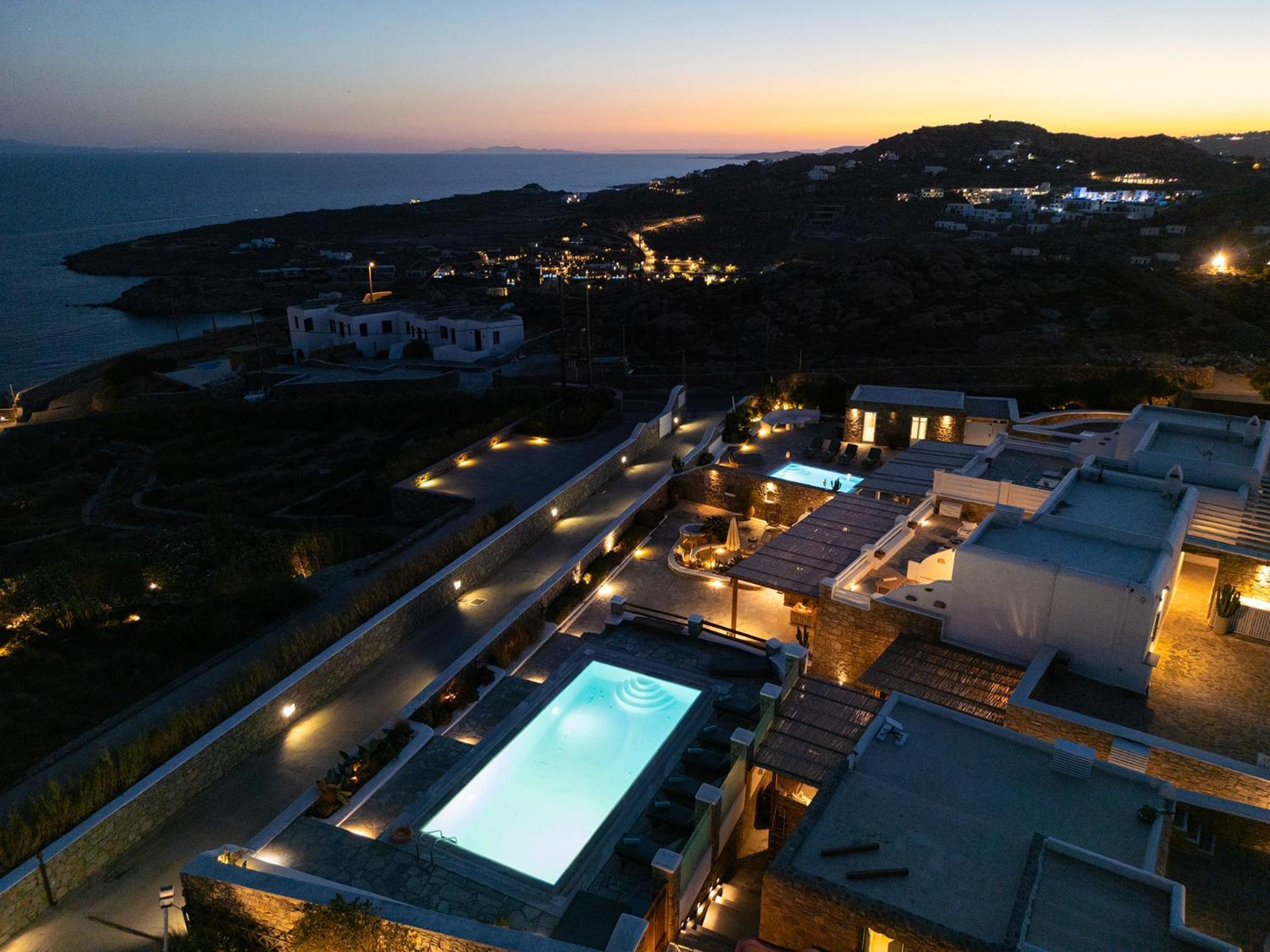 Mando Pool Villas W Sea Views - Five Bedrooms Villa Super Paradise Beach (Mykonos)