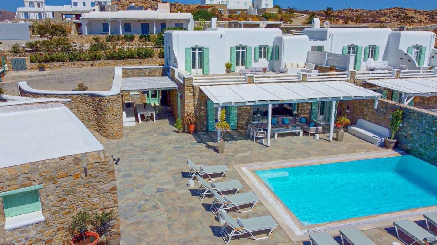 Mando Pool Villas W Sea Views - Five Bedrooms Villa *