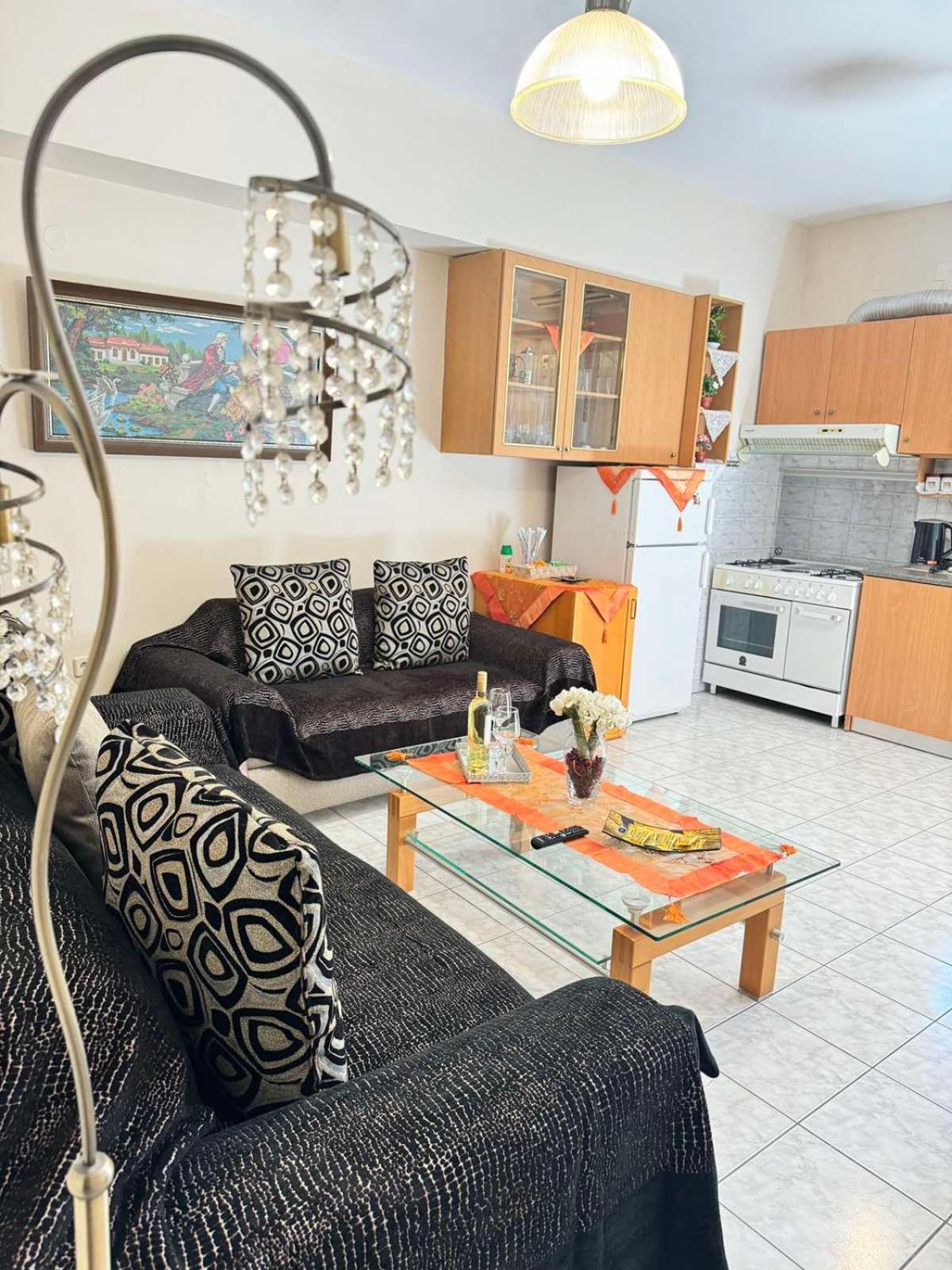 George's & Amalia's Appartments 2