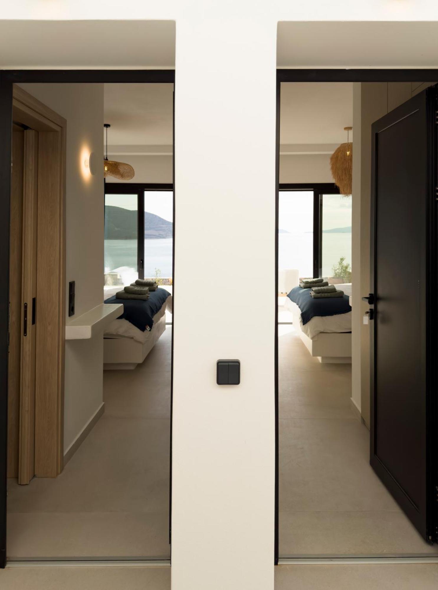 Luxury With Private Infinity Pool And Stunning Sea View *