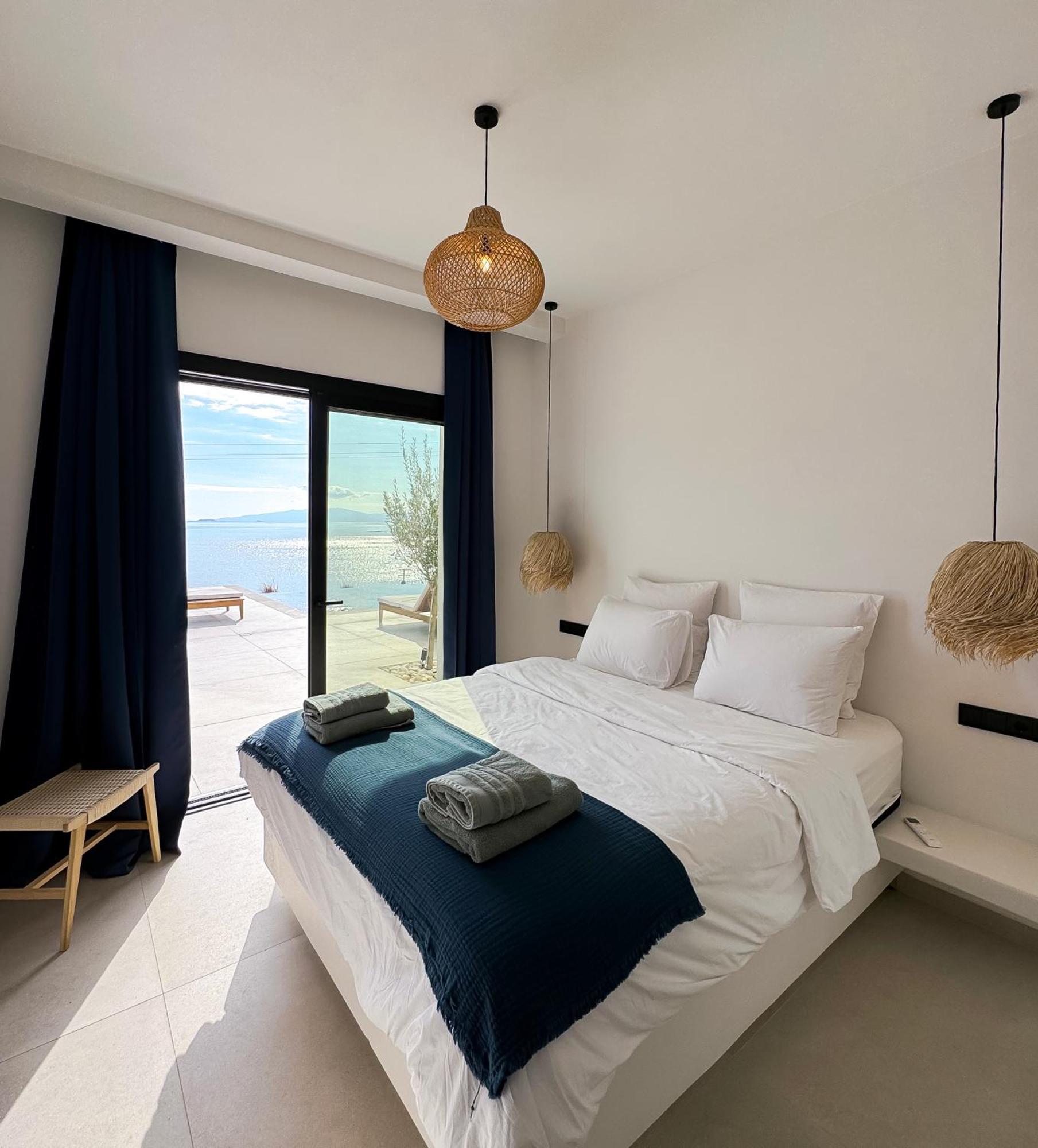 Luxury With Private Infinity Pool And Stunning Sea View Villa