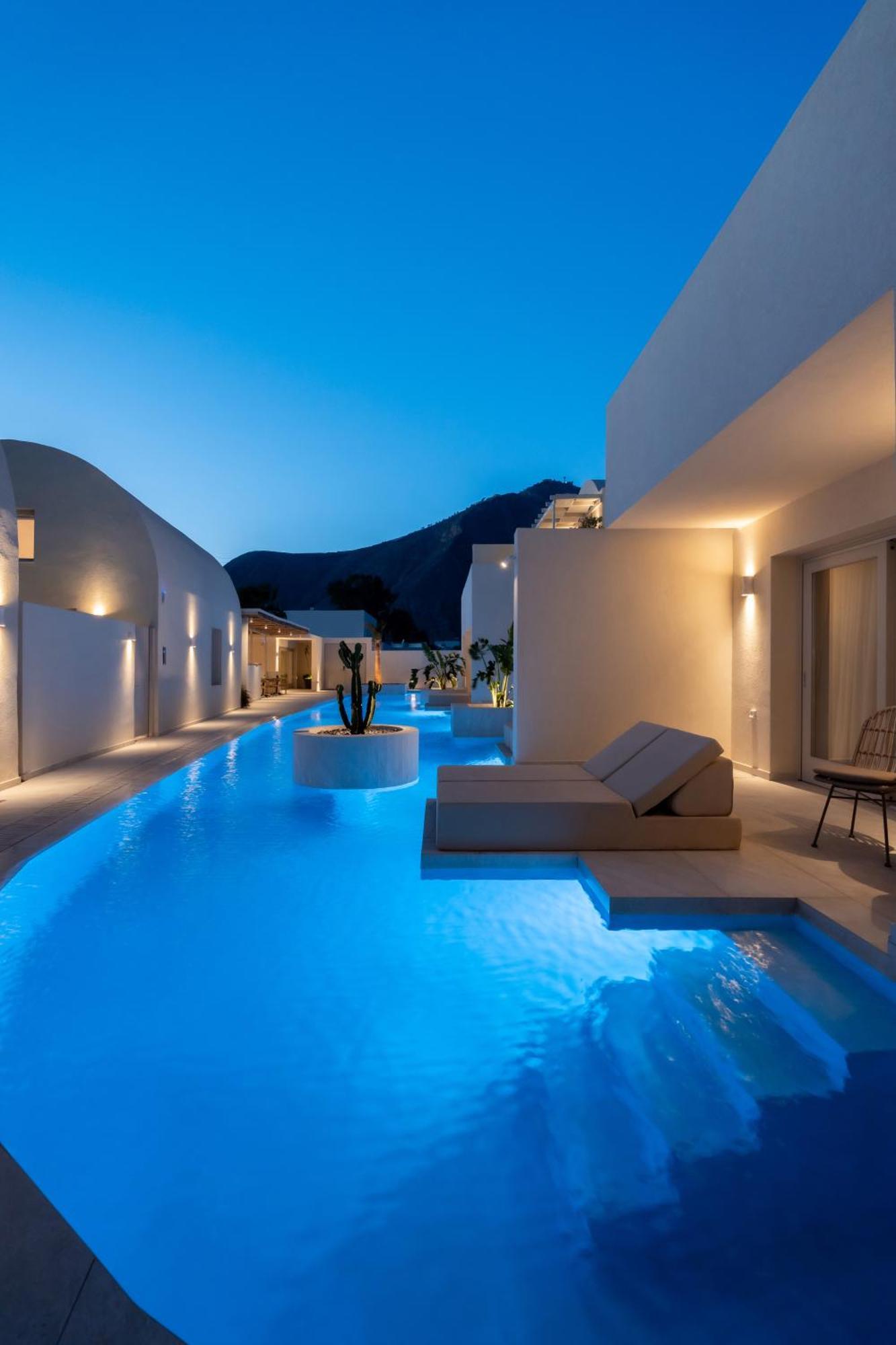 Heyday Luxury Hotel *
