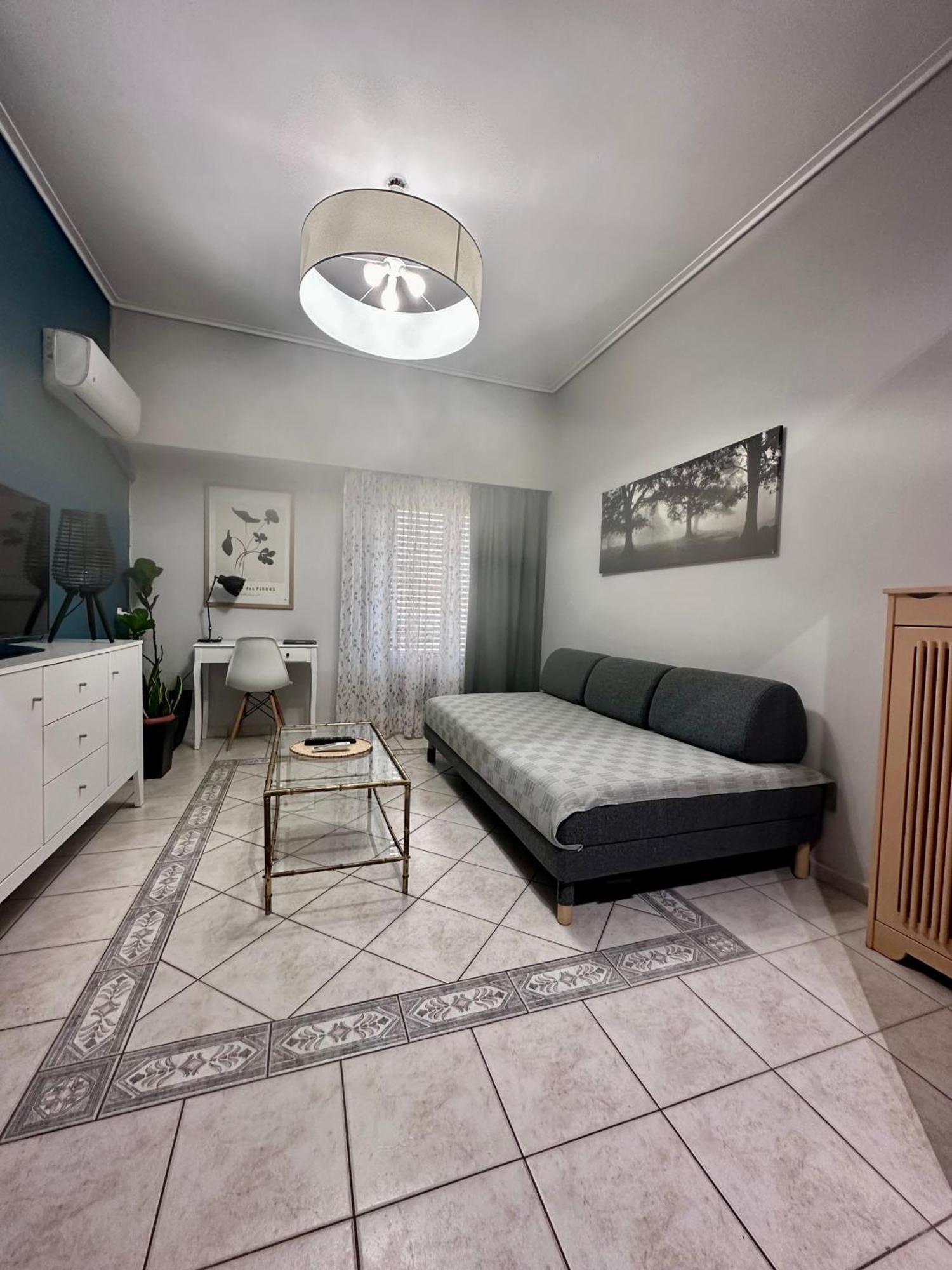 Maria's Sunny Apartment *