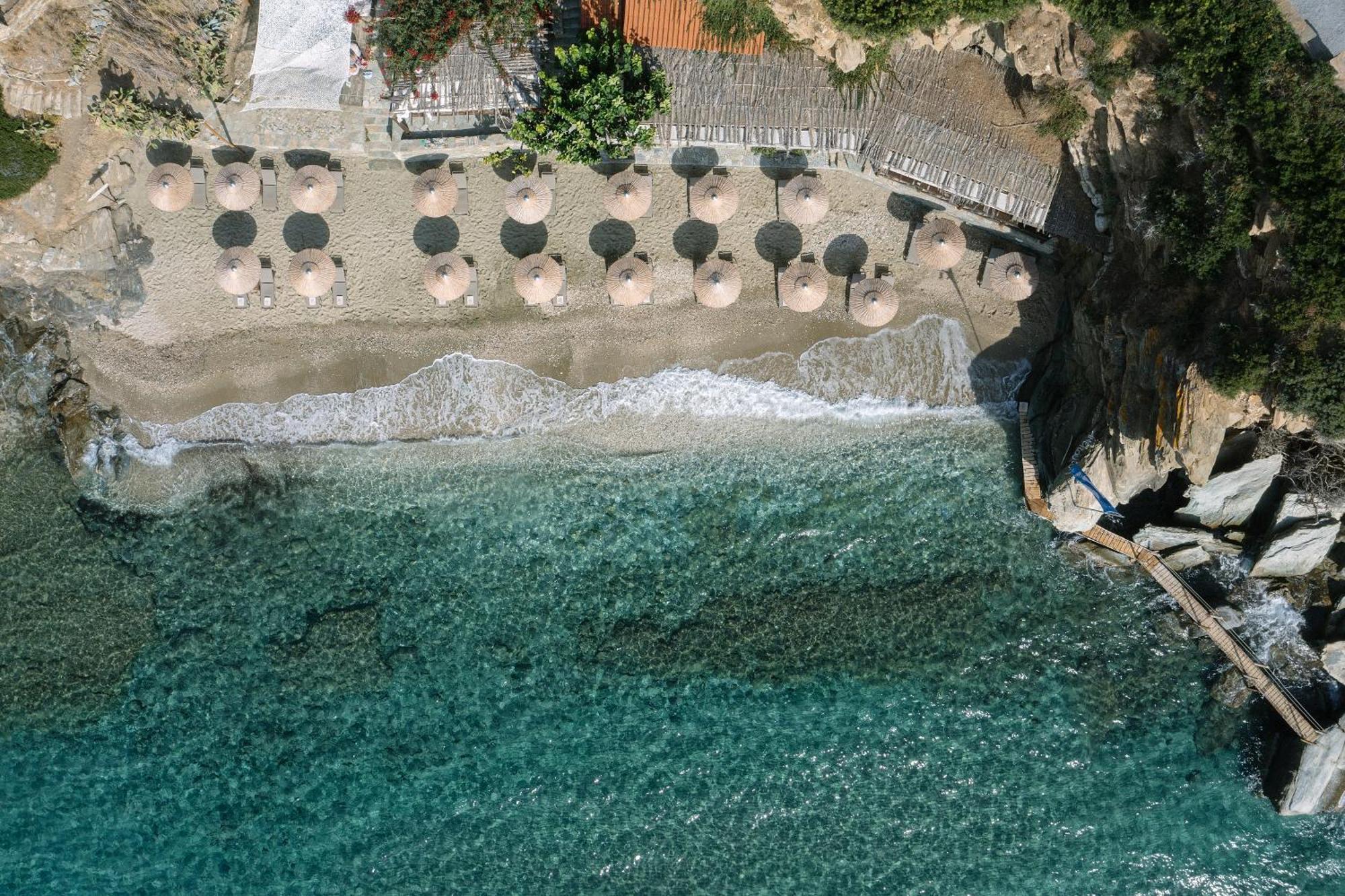 Aneroussa 3*
