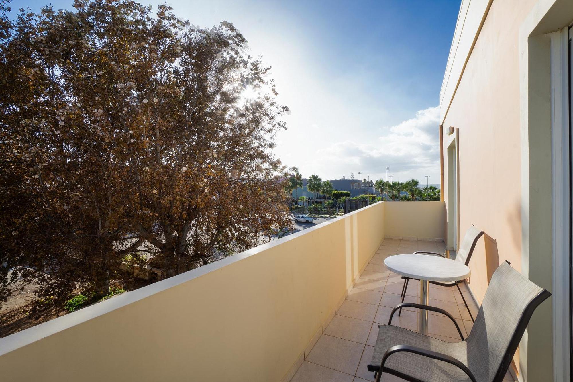 Georgina Aparthotel 2*