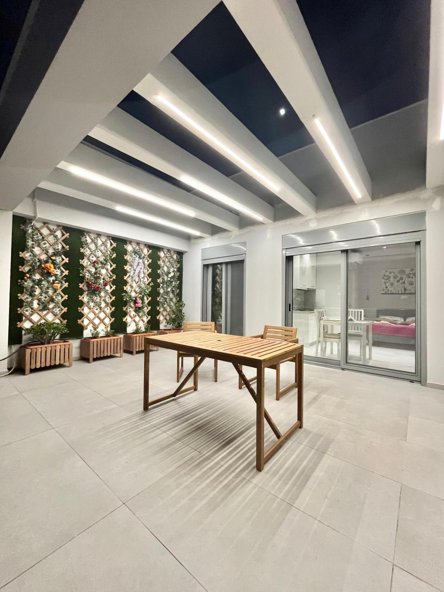 Apartment Blueline 2