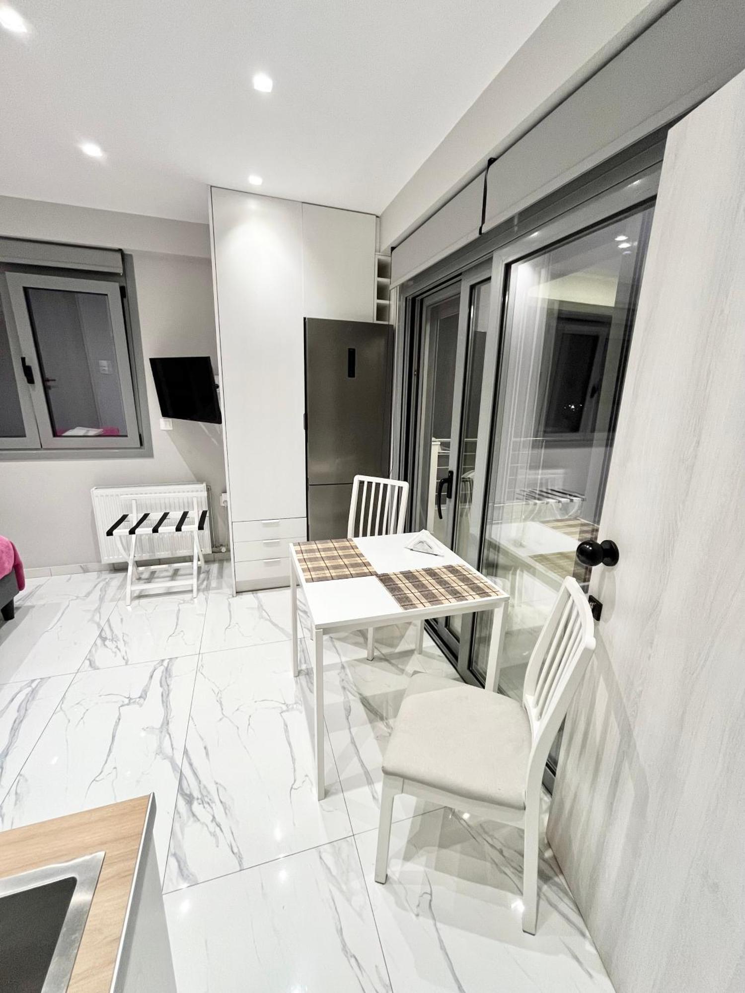 Blueline 2 * Loutraki (Corinthia)