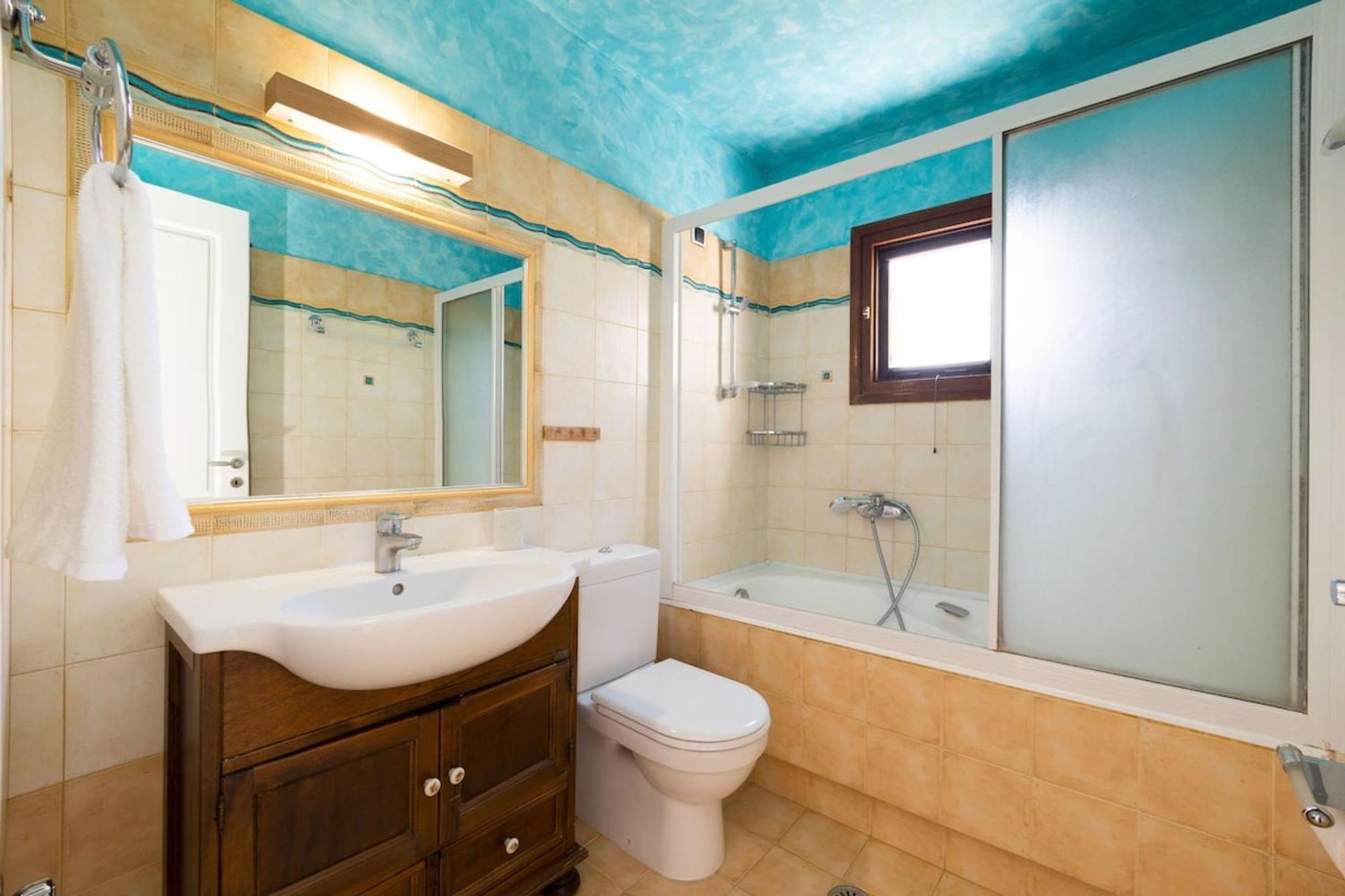 Billia Cheerful 4 Bedroom W Ocean View Holiday home Naxos City