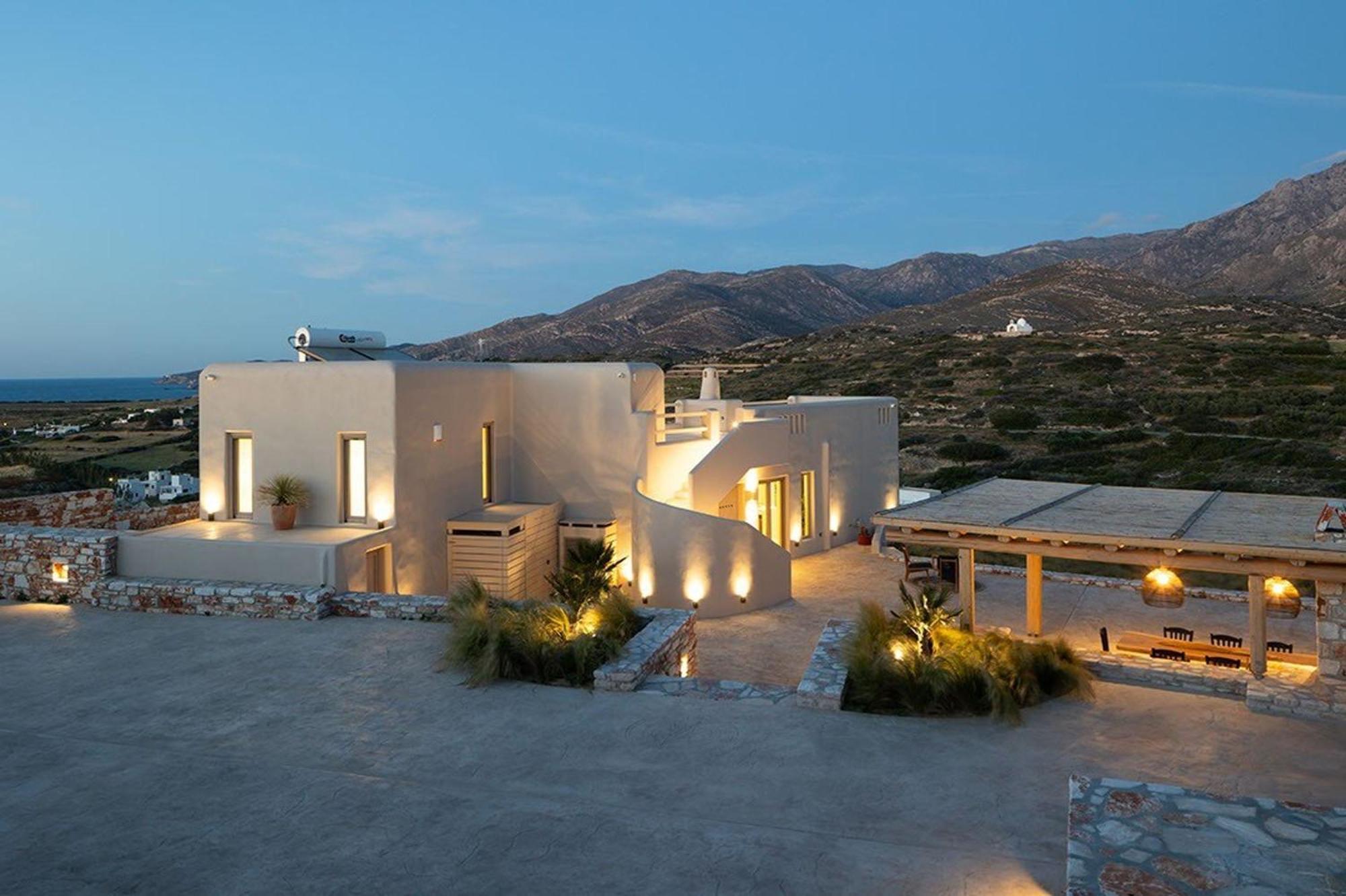 Villa Akrotiri Estate Naxos - Private Hillside Estate