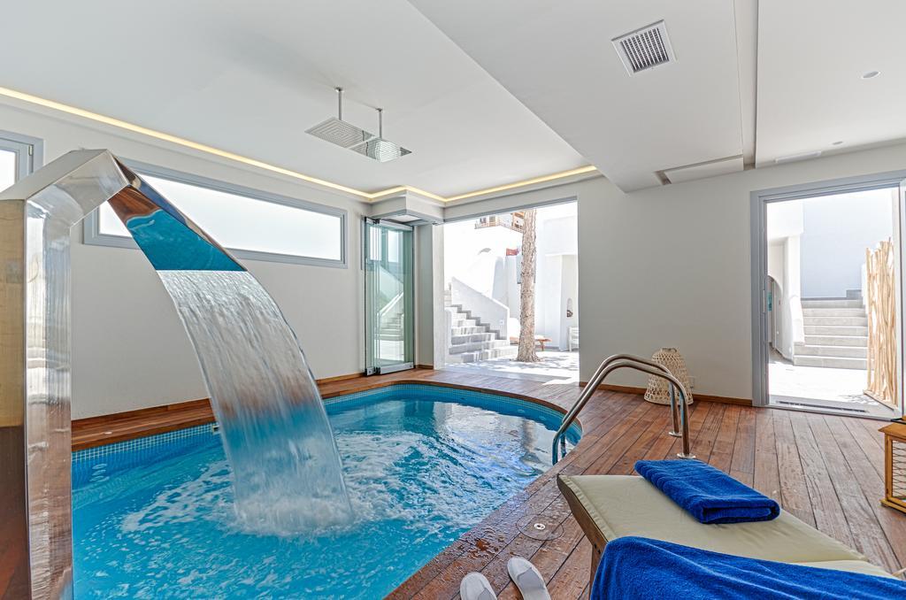 Grotta Hotel 2*