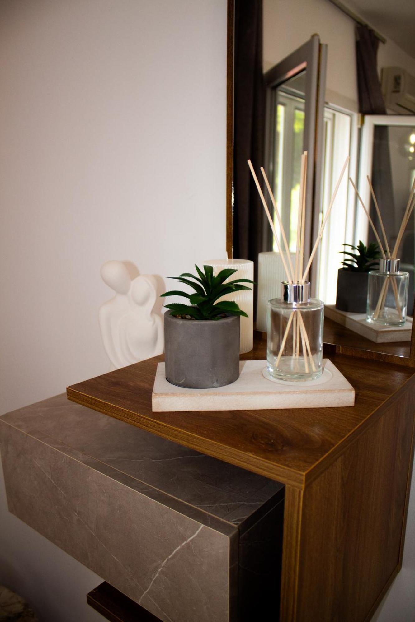 Apartment Emvi Vi Near Airport *