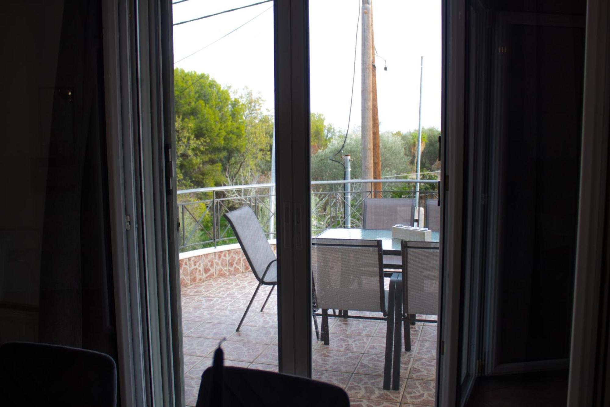 Apartment Emvi Vi Near Airport