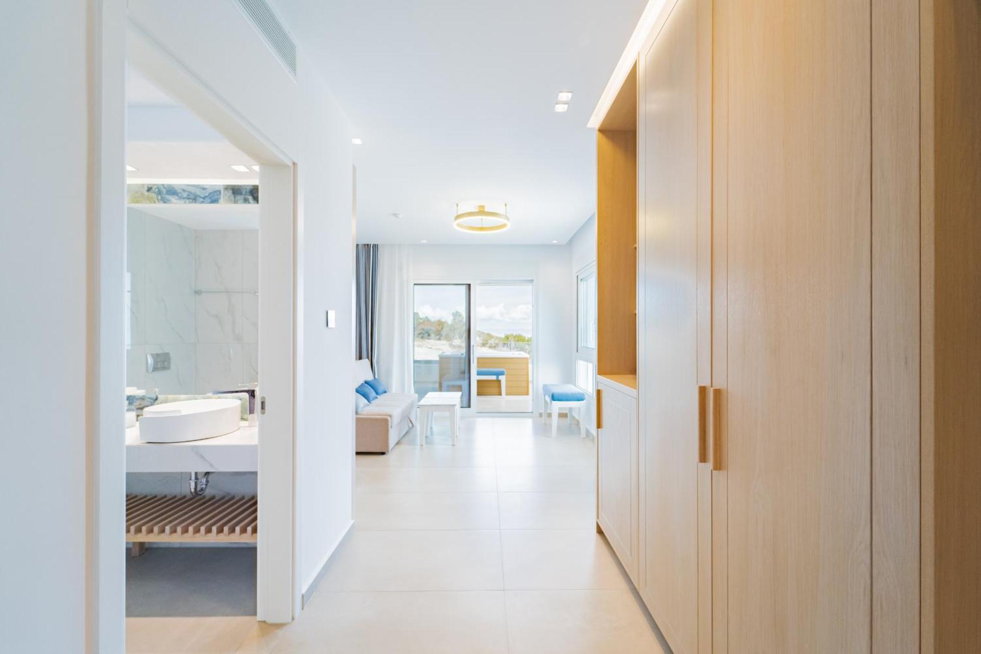 Cavo Del Sol Resort 5*