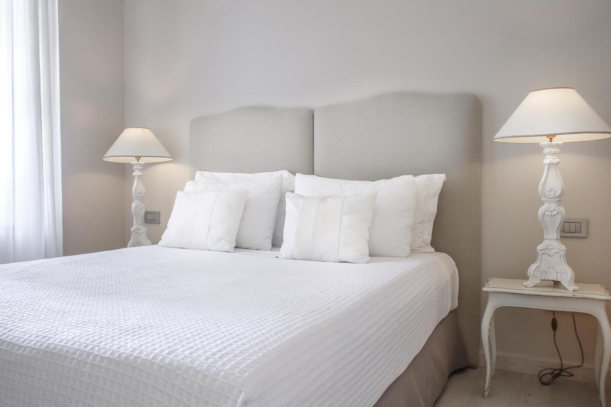 Hotel Micra Anglia Boutique & Andros Town