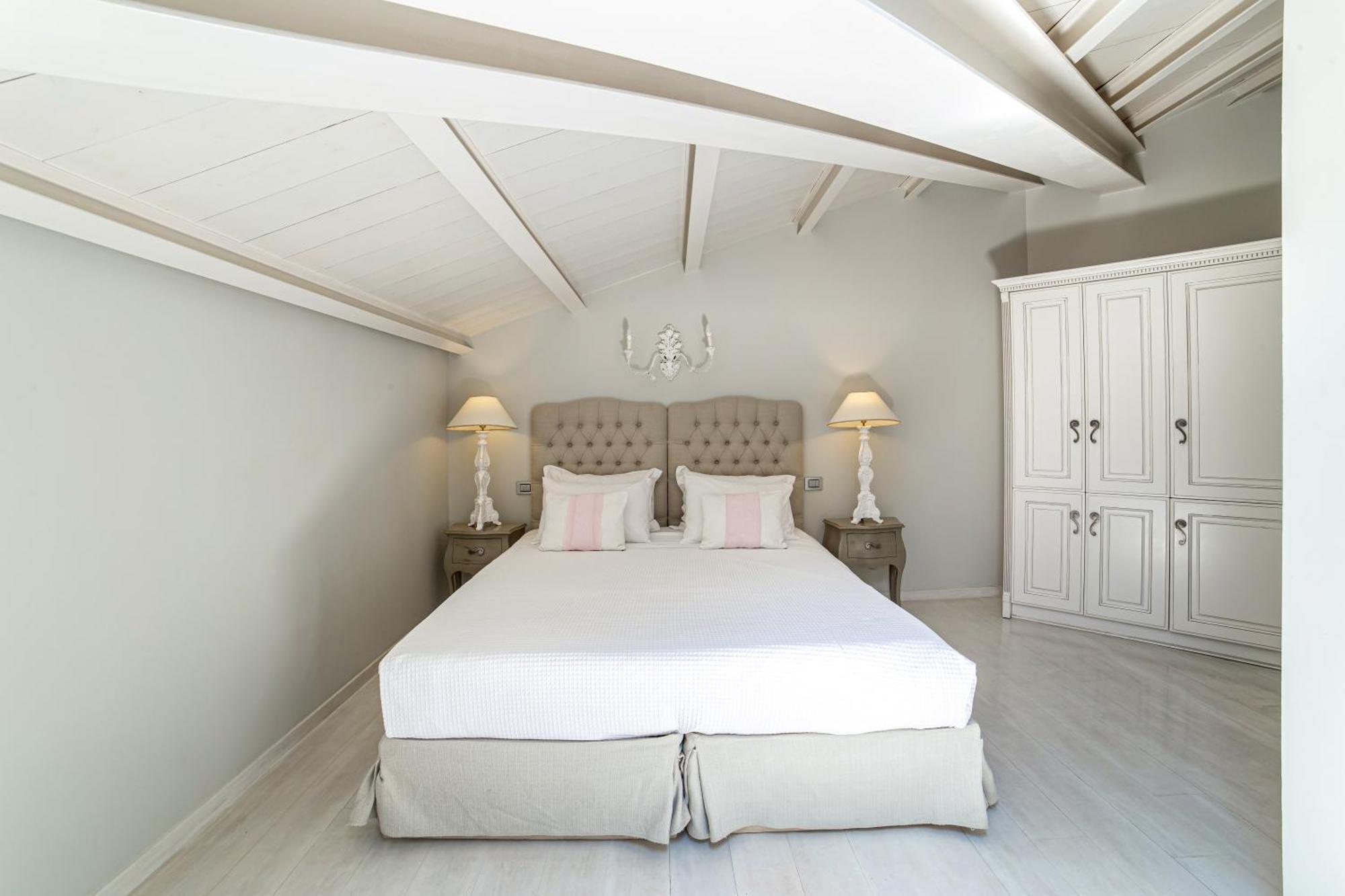 Hotel Micra Anglia Boutique & 5*