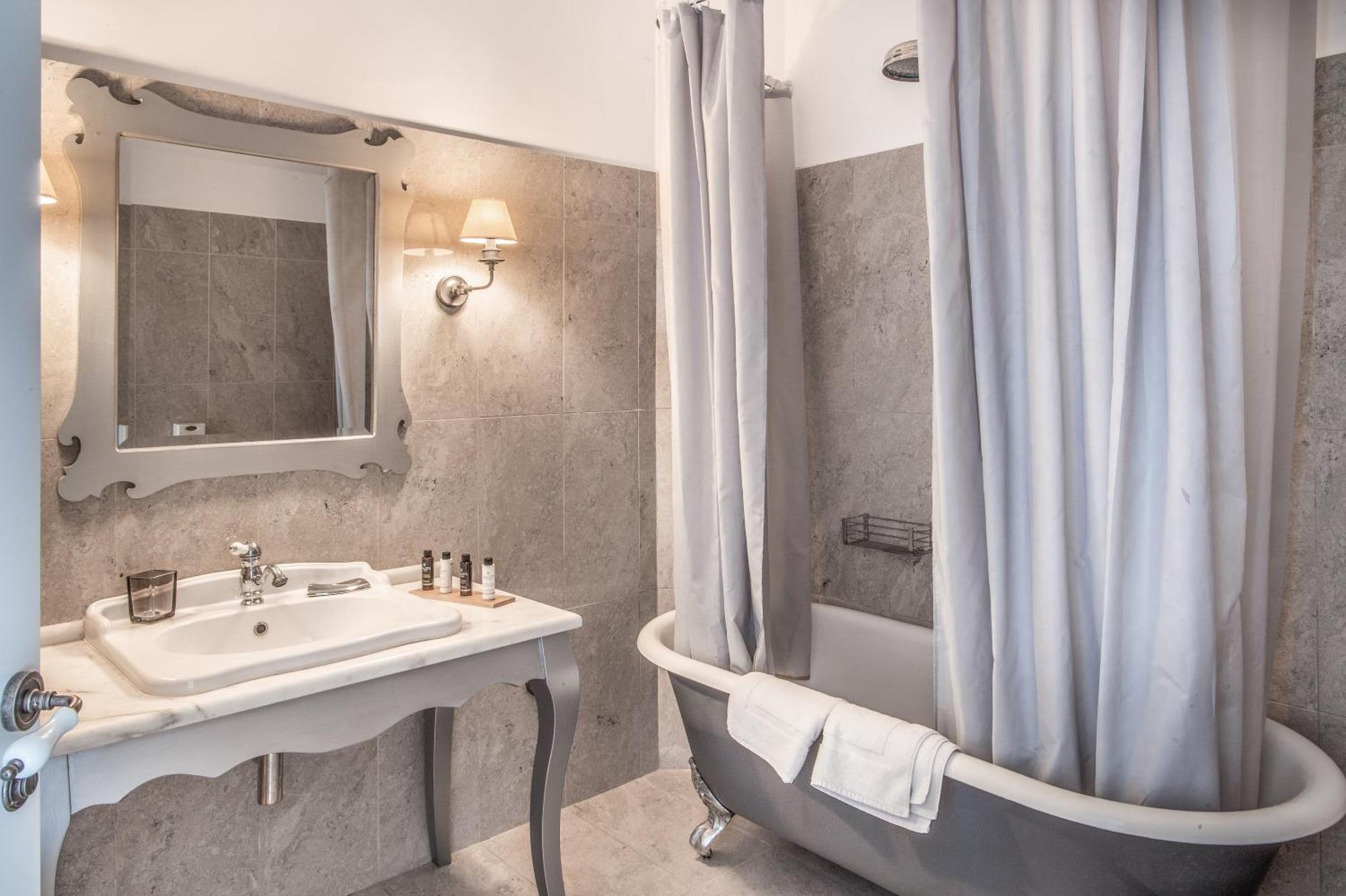 Micra Anglia Boutique & Hotel 5*