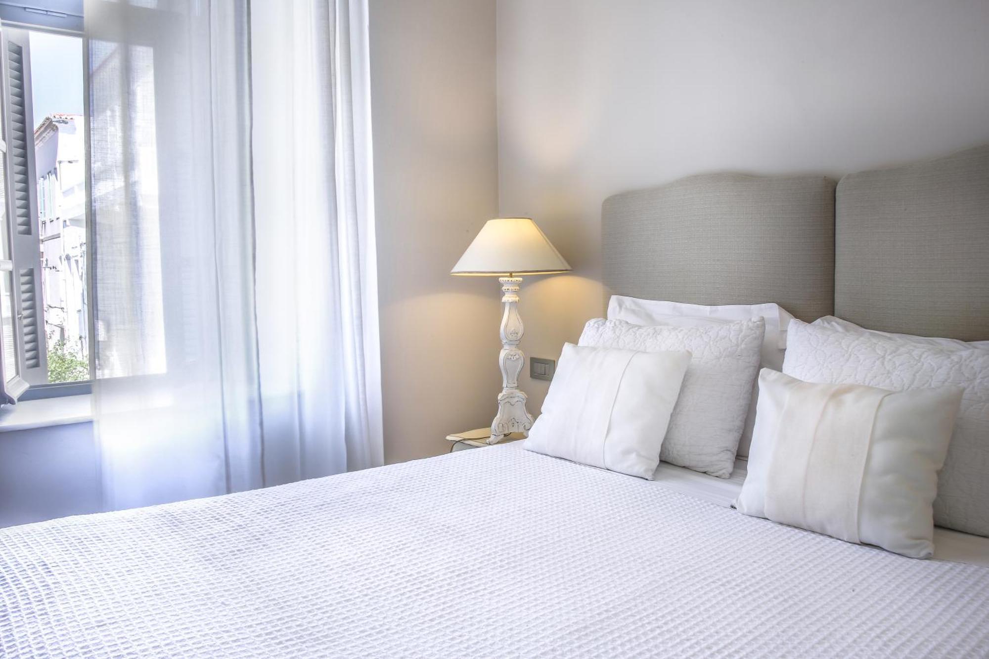 Hotel Micra Anglia Boutique & 5*