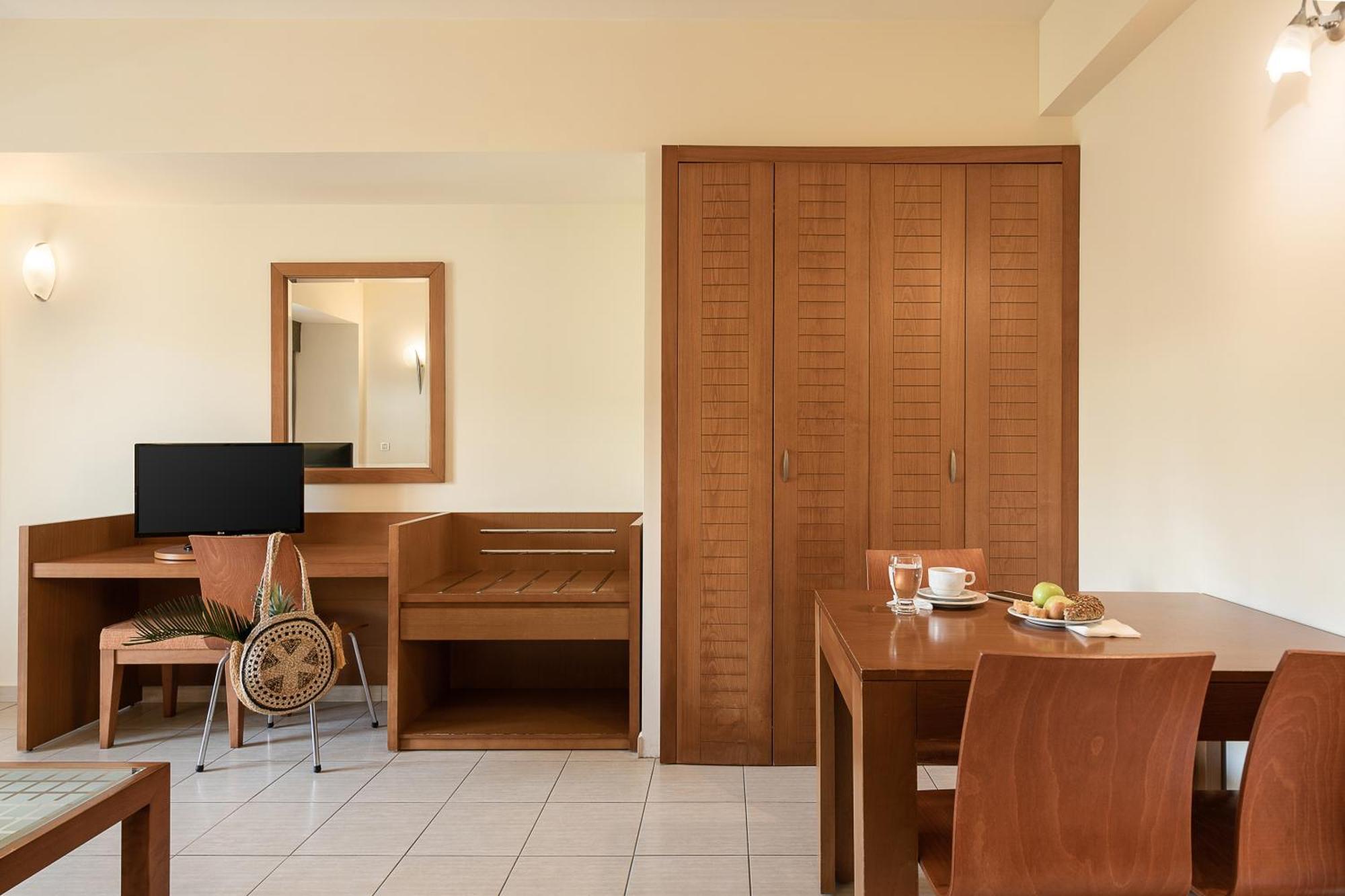 Cretan Dream & (adults Only) 4* Stalos