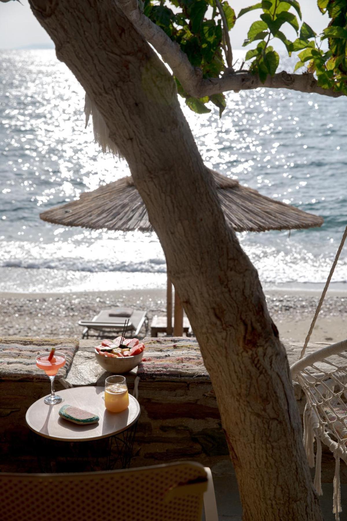 Aneroussa 3* Batsi (Andros)
