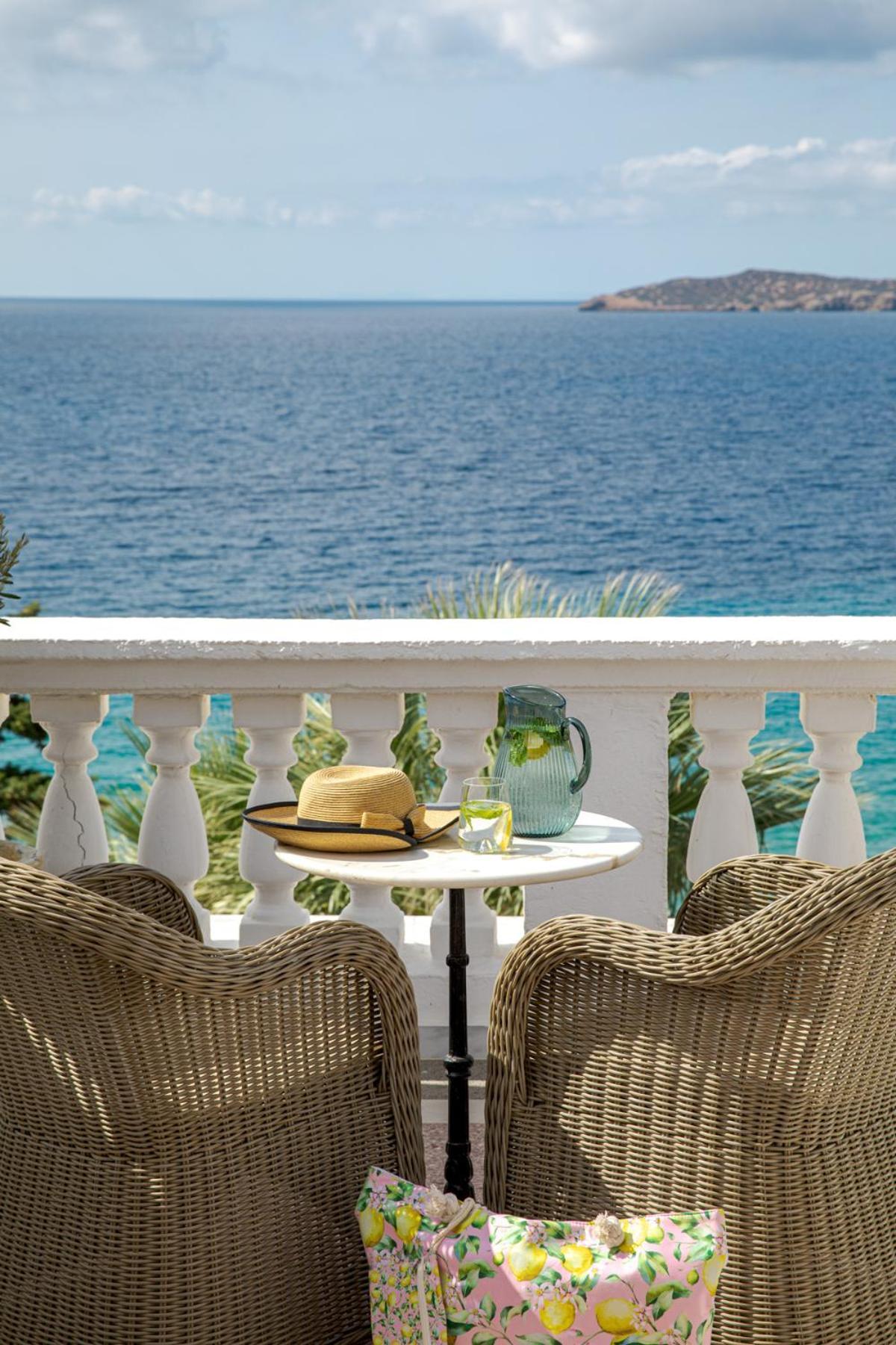 Hotel Aneroussa