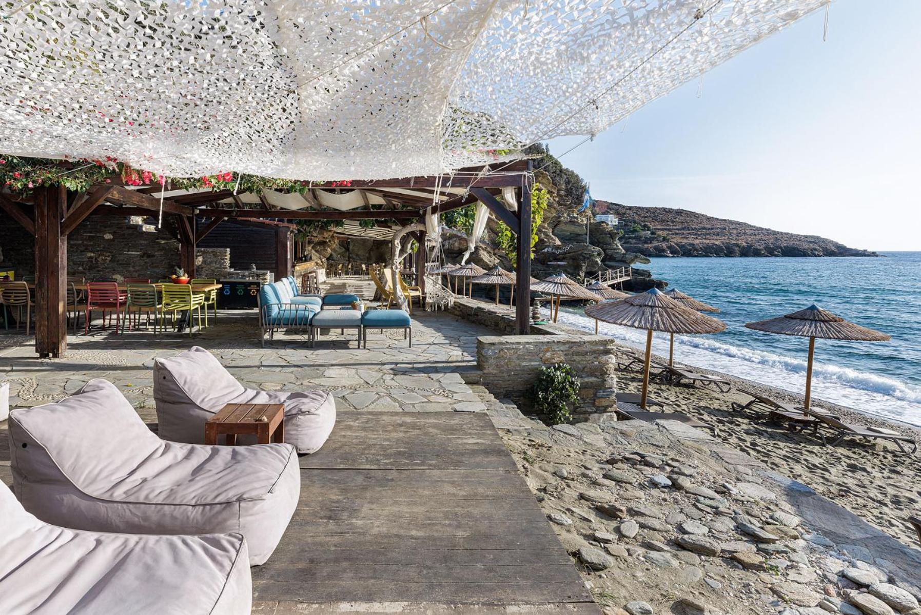 Aneroussa 3* Batsi (Andros)