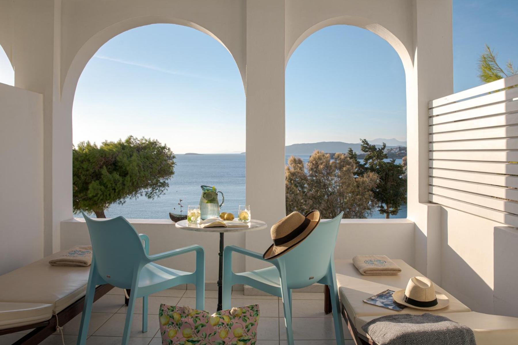 Aneroussa 3*