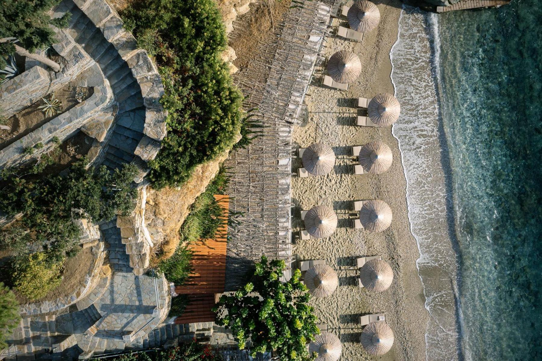 Hotel Aneroussa 3*