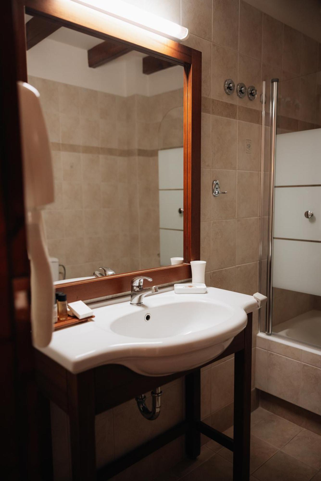 Alpen House & Hotel 4*