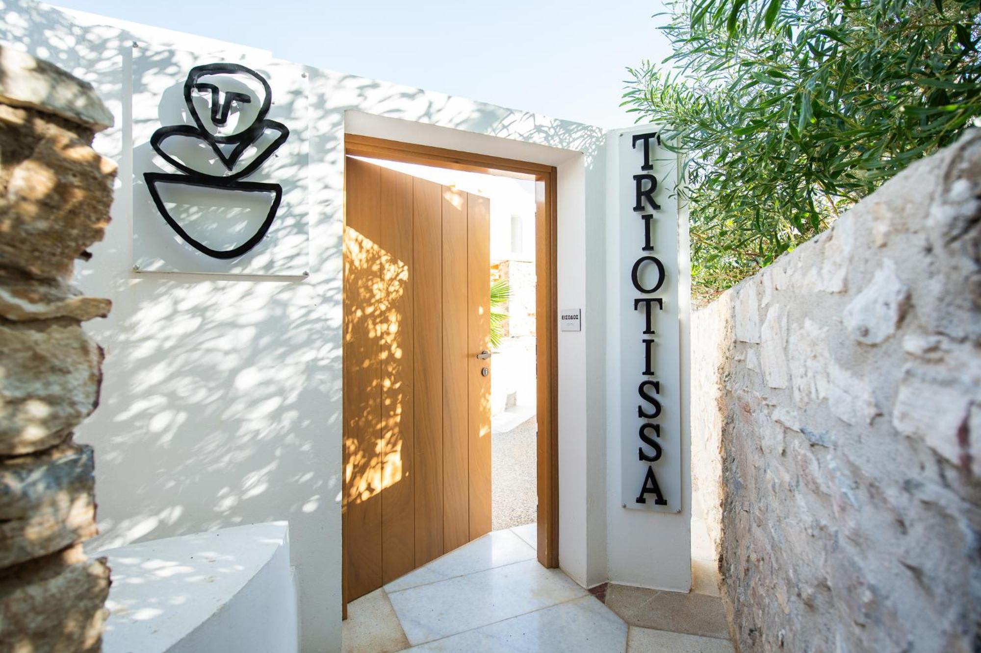 Apartment Triotissa Local Living Residences