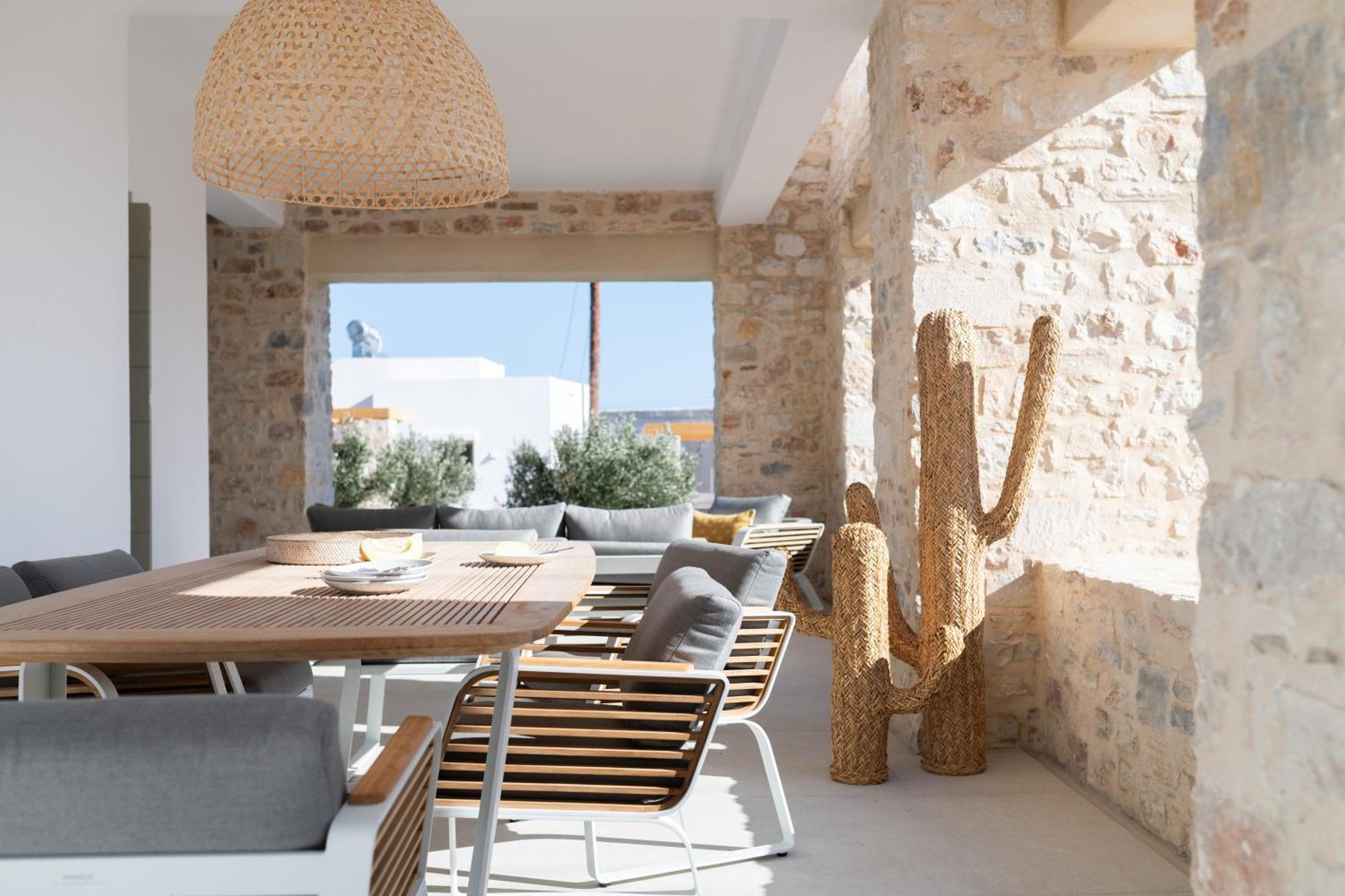 Triotissa Local Living Residences * Drios