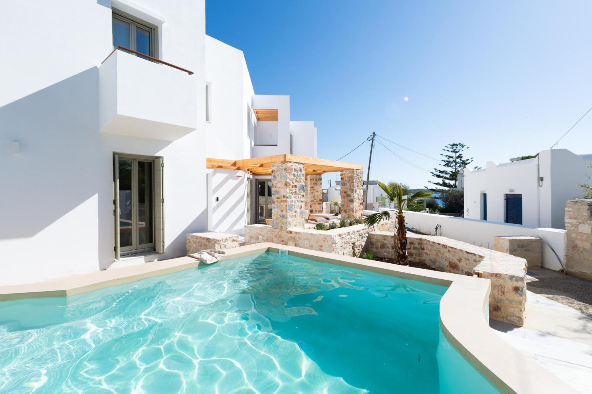 Triotissa Local Living Residences * Drios