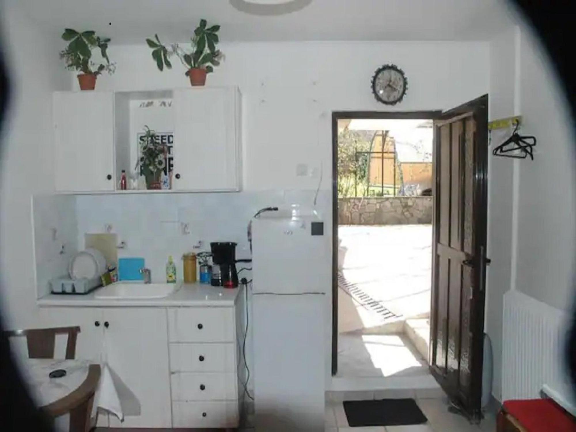 Guest house In - Independent For 2 People