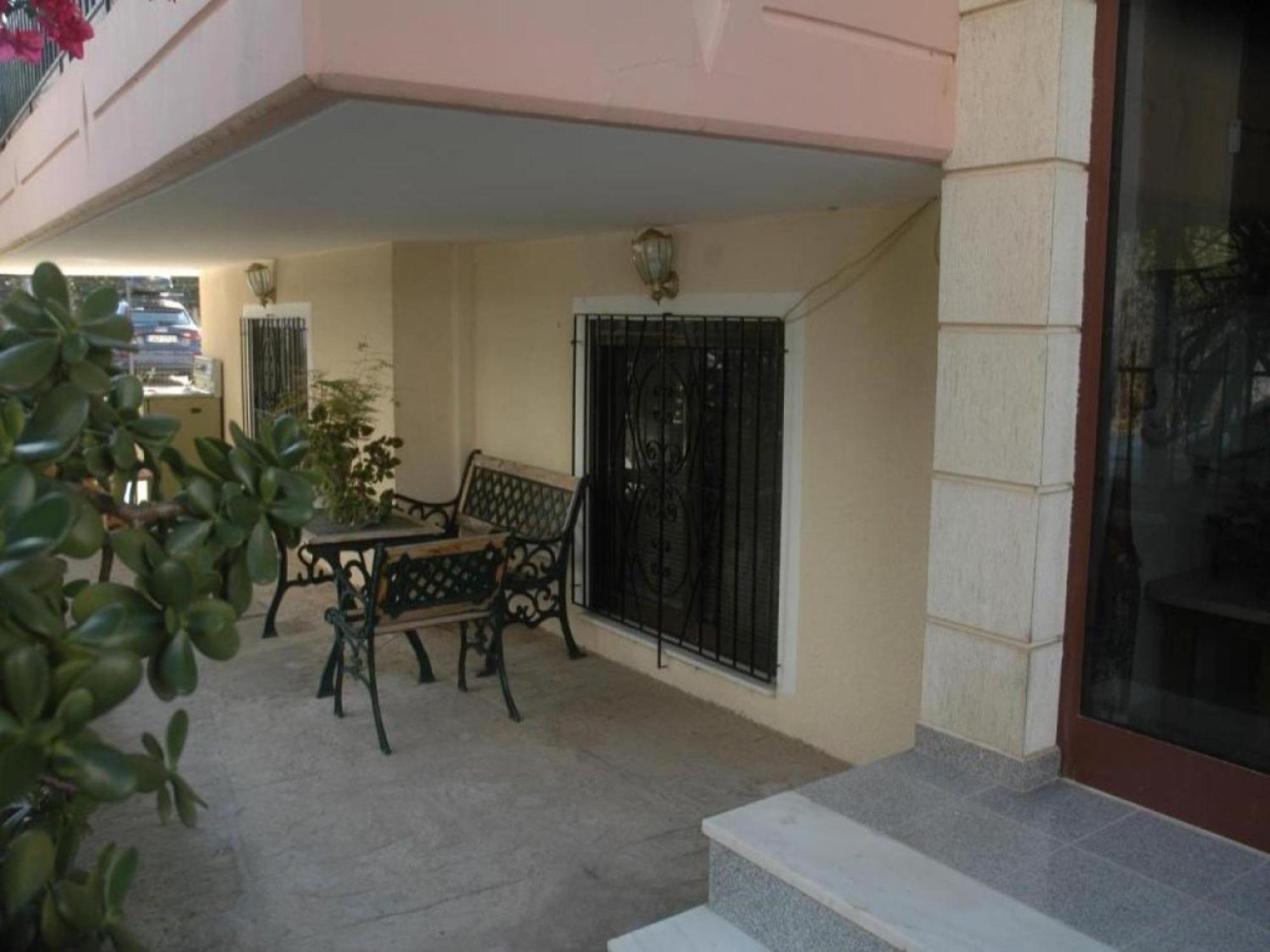 In - Independent For 2 People Guest house *