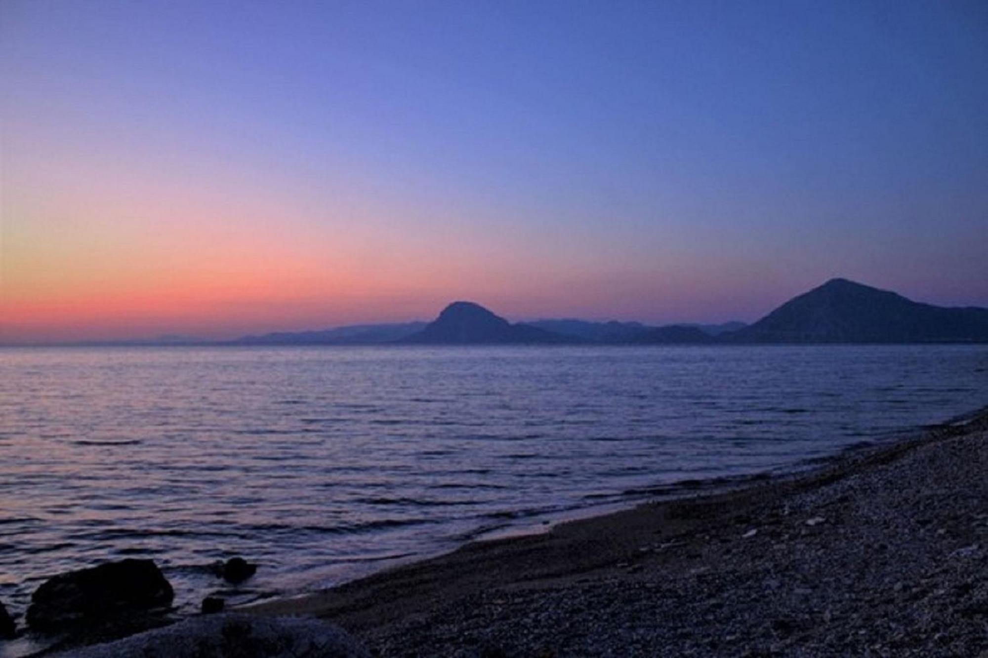 In - Independent For 2 People Guest house Patras