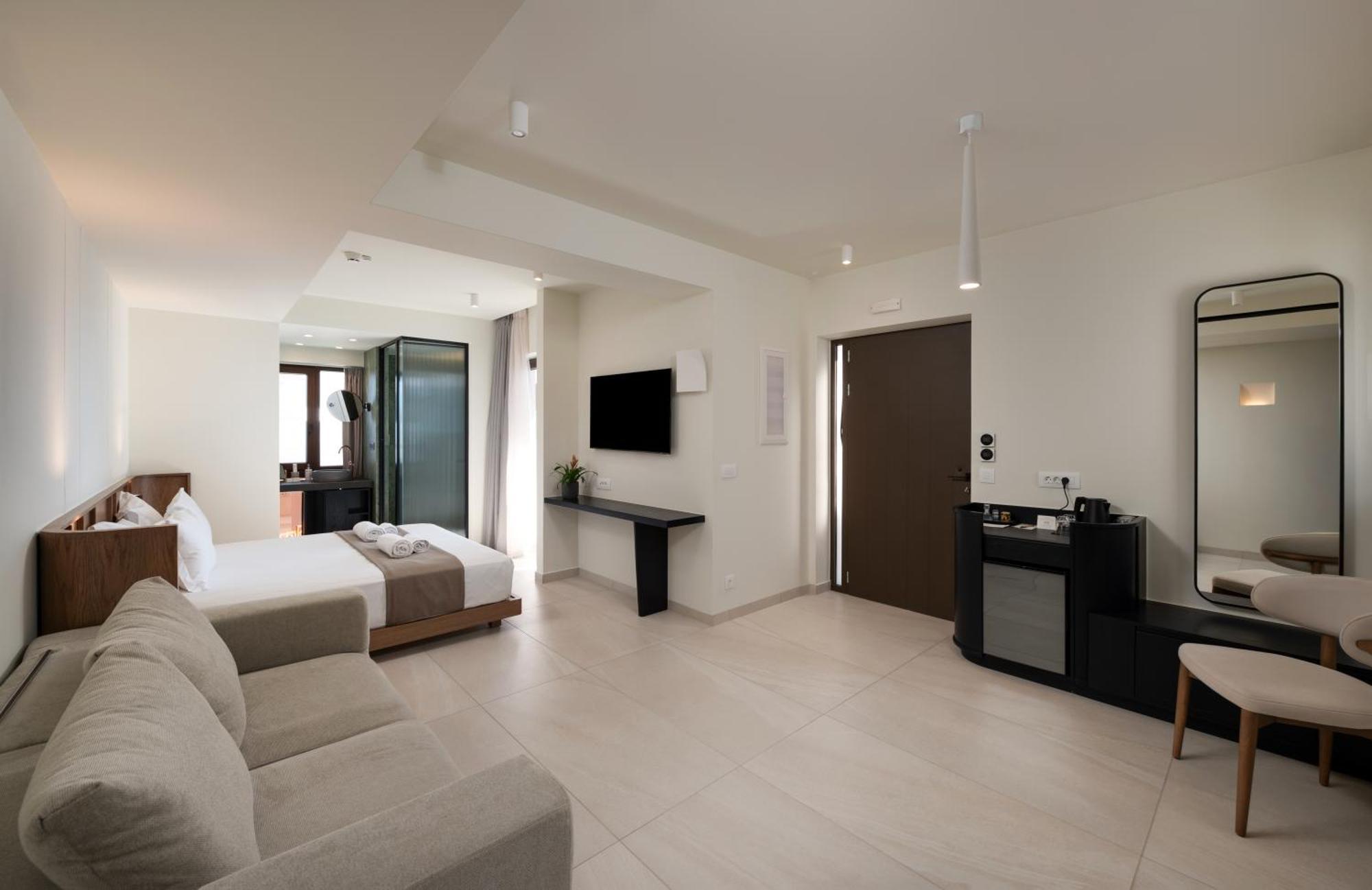 Stories Boutique Hotel 4*