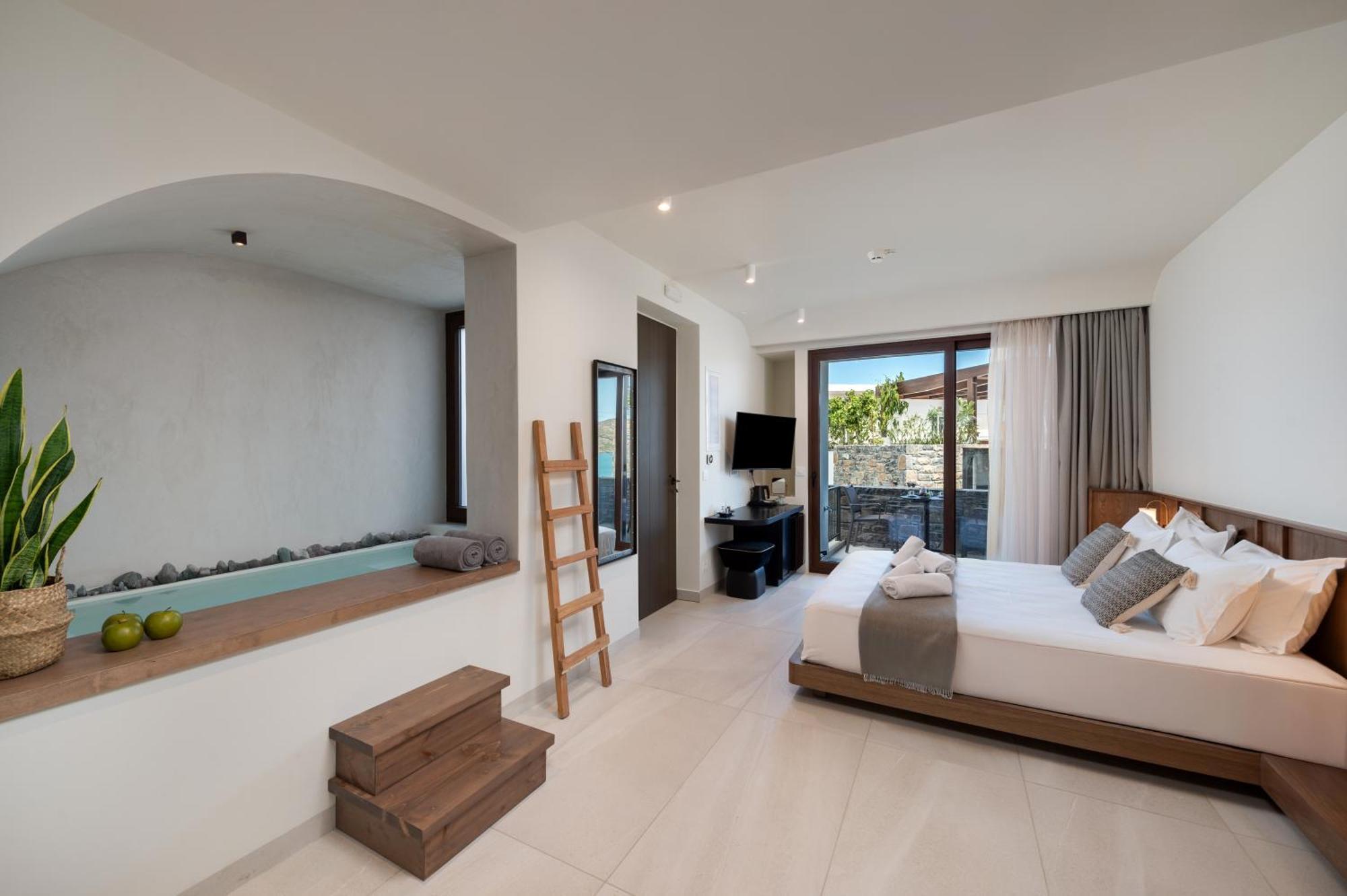 Stories Boutique Hotel 4*