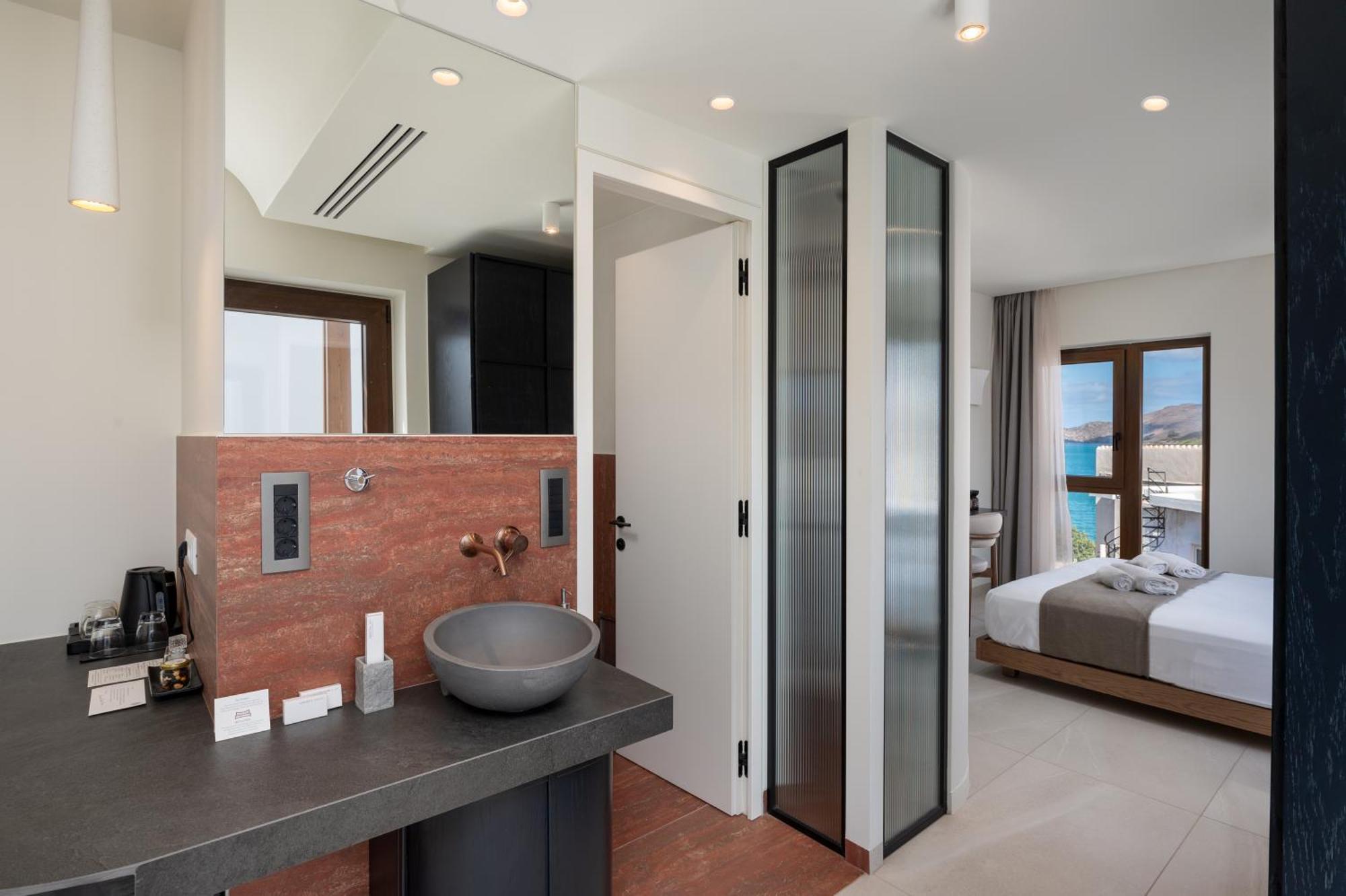 Hotel Stories Boutique 4*