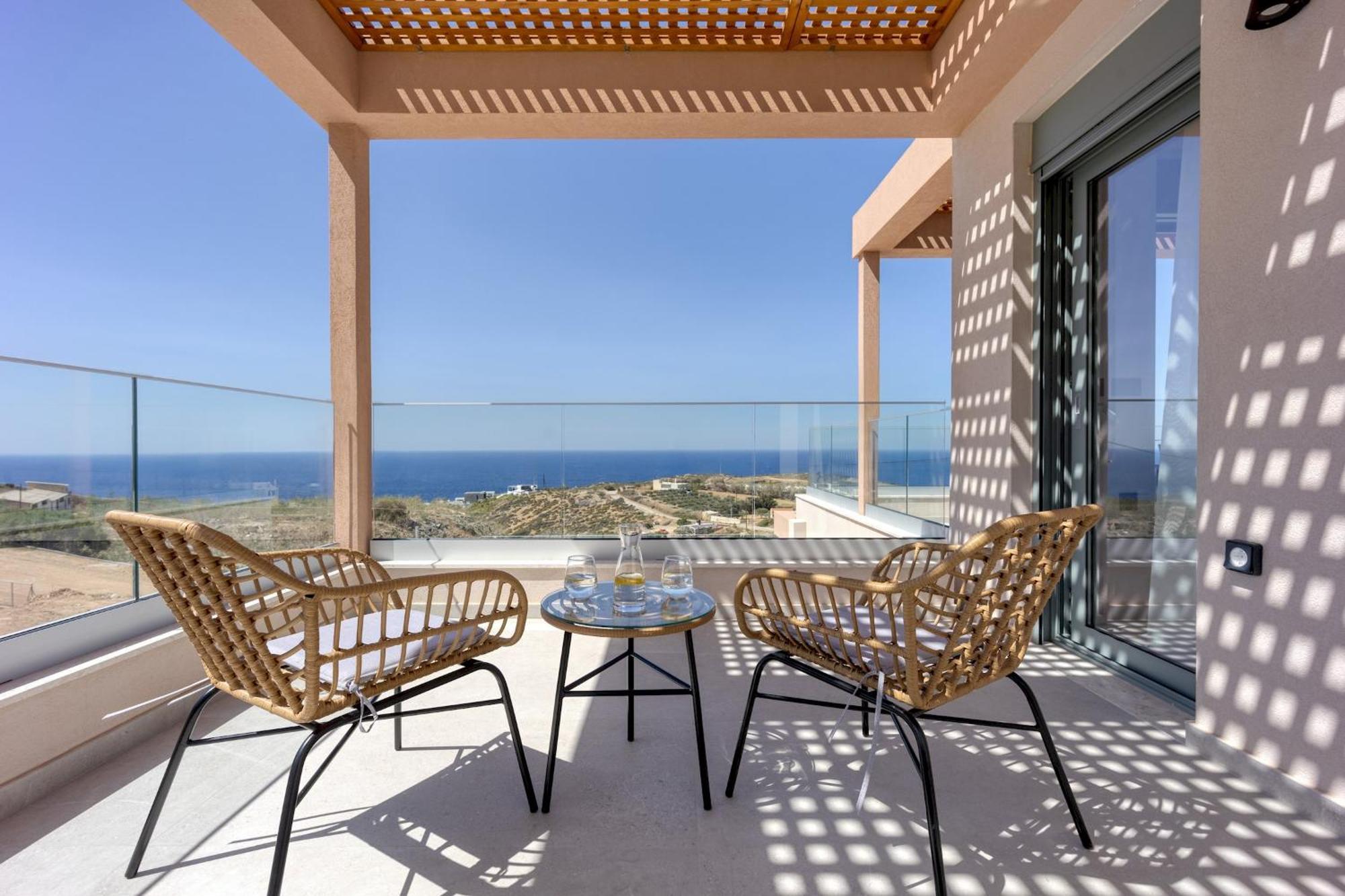 Villa Palmyra & Agia Pelagia (Crete)