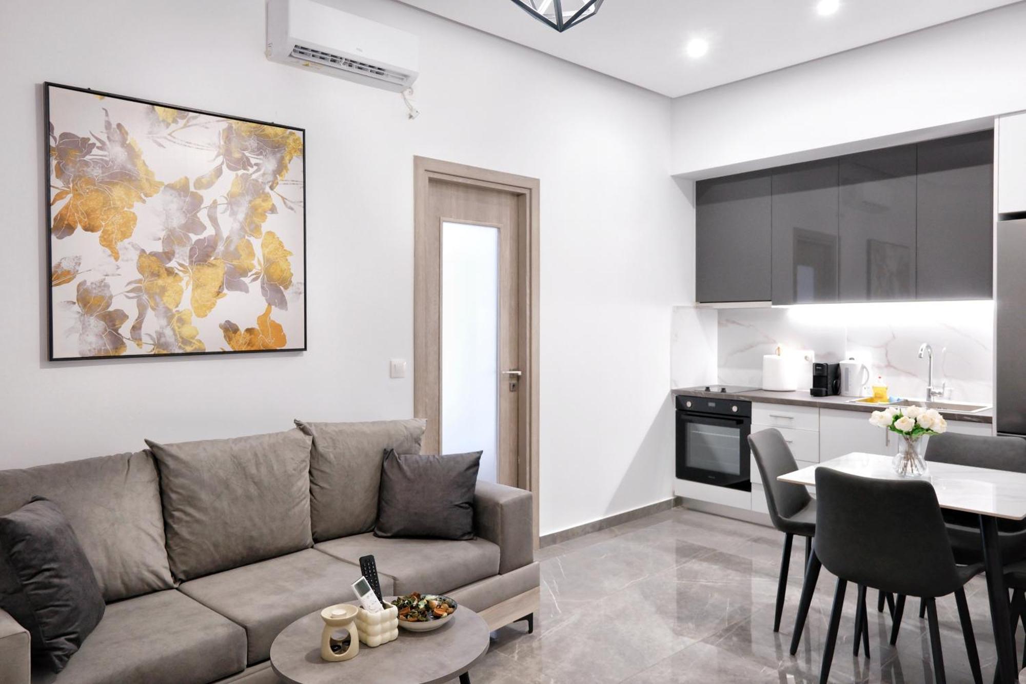 New Penthouse With Great View Apartment *