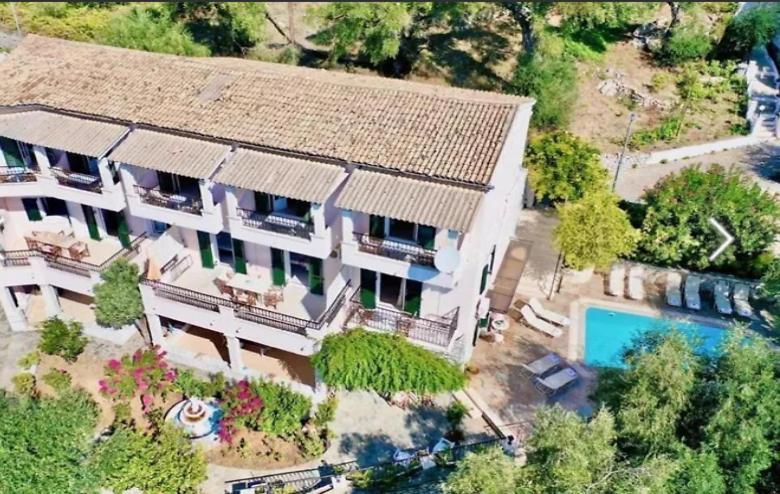 Apartment Aphrodite & With Swimming Pool