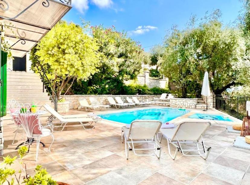 Aphrodite & With Swimming Pool Apartment