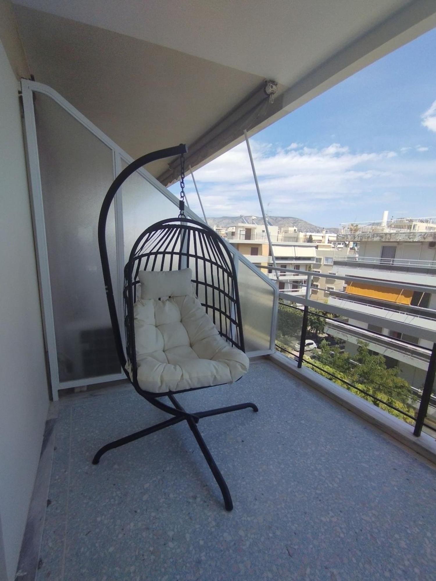 Spacious Seaside Flat At Alimos Apartment
